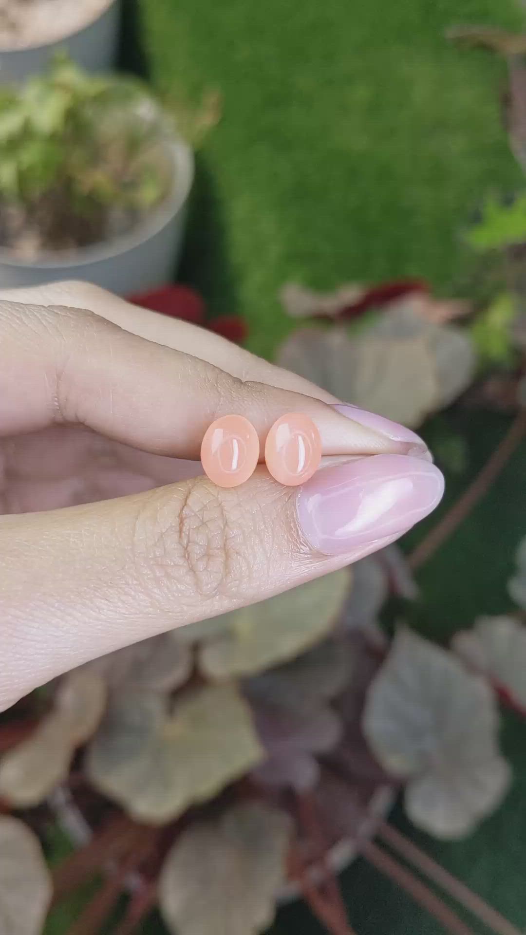 4.57&nbsp;Ct.Tw.Total Carat Weight Peach Cabochon Moonstone Pair from Ceylon (Sri Lanka) Size Video