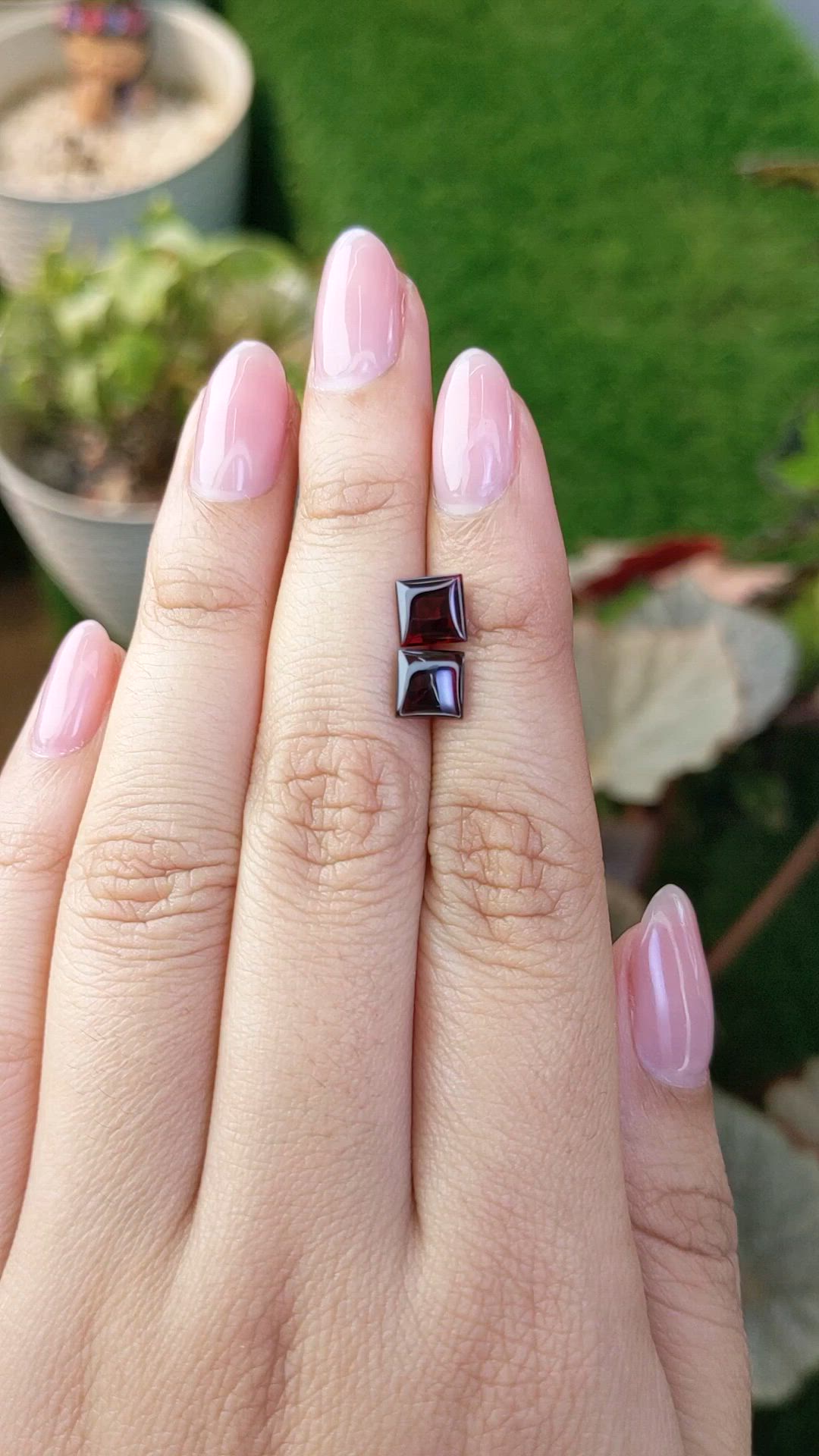 3.08&nbsp;Ct.Tw.Total Carat Weight Red Cabochon Almandine Garnet Pair from Ceylon (Sri Lanka) Size Video