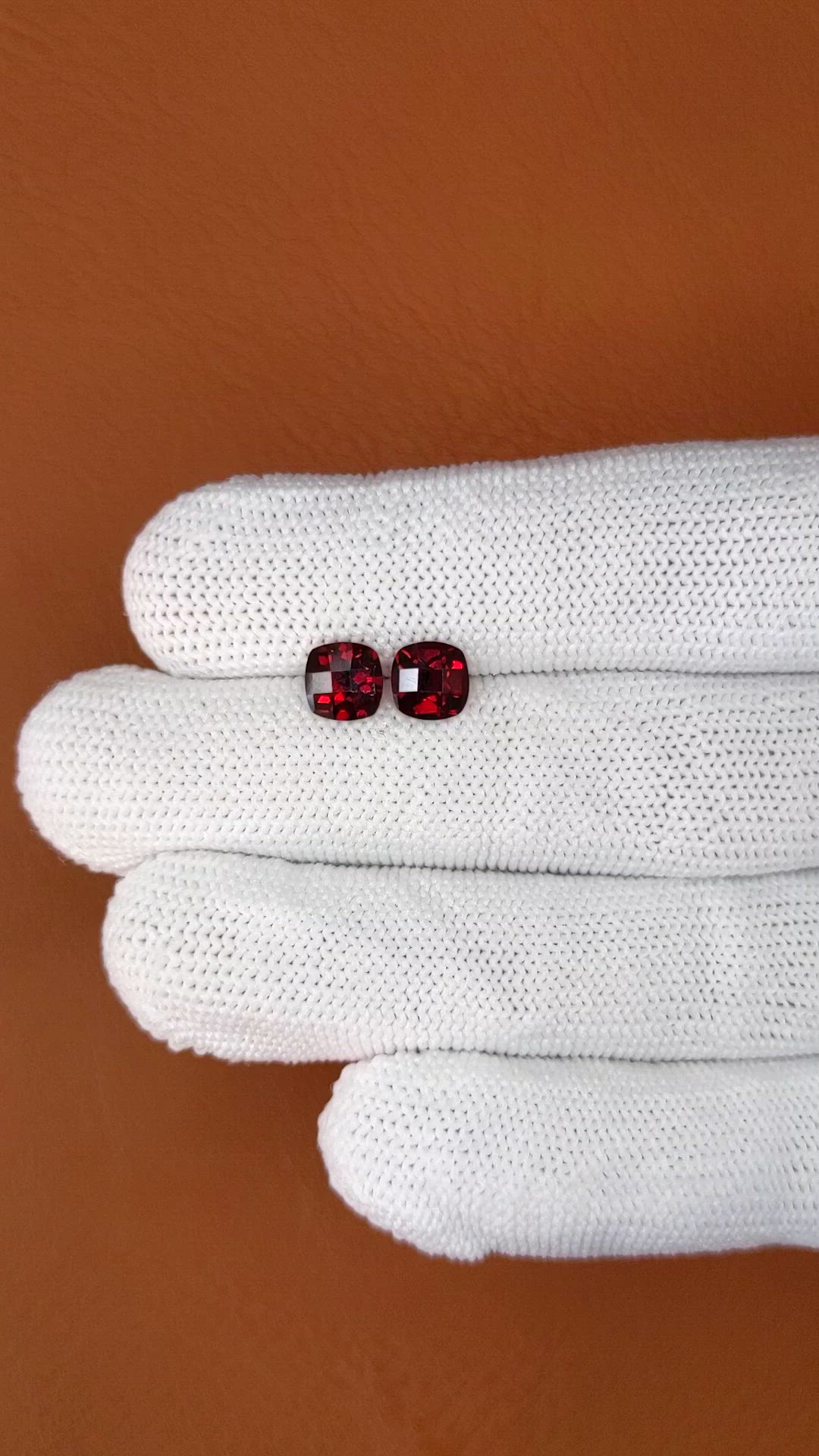 2.50&nbsp;Ct.Tw.Total Carat Weight Red Almandine Garnet Pair from Ceylon (Sri Lanka) Size Video