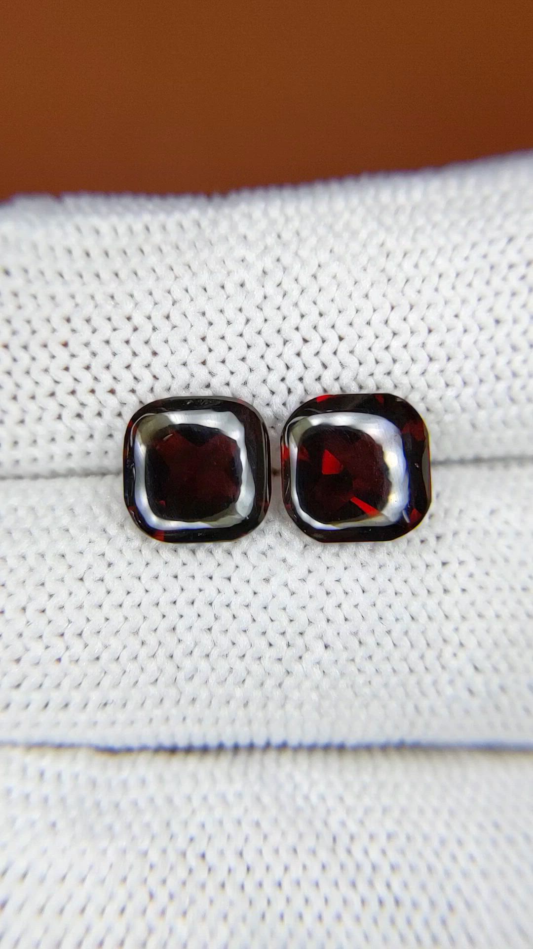 4.68&nbsp;Ct.Tw.Total Carat Weight Red Cabochon Almandine Garnet Pair from Ceylon (Sri Lanka) Size Video