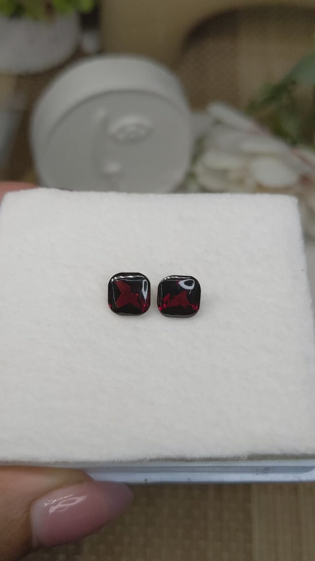 5.04&nbsp;Ct.Tw.Total Carat Weight Red Cabochon Almandine Garnet Pair from Ceylon (Sri Lanka) Size Video