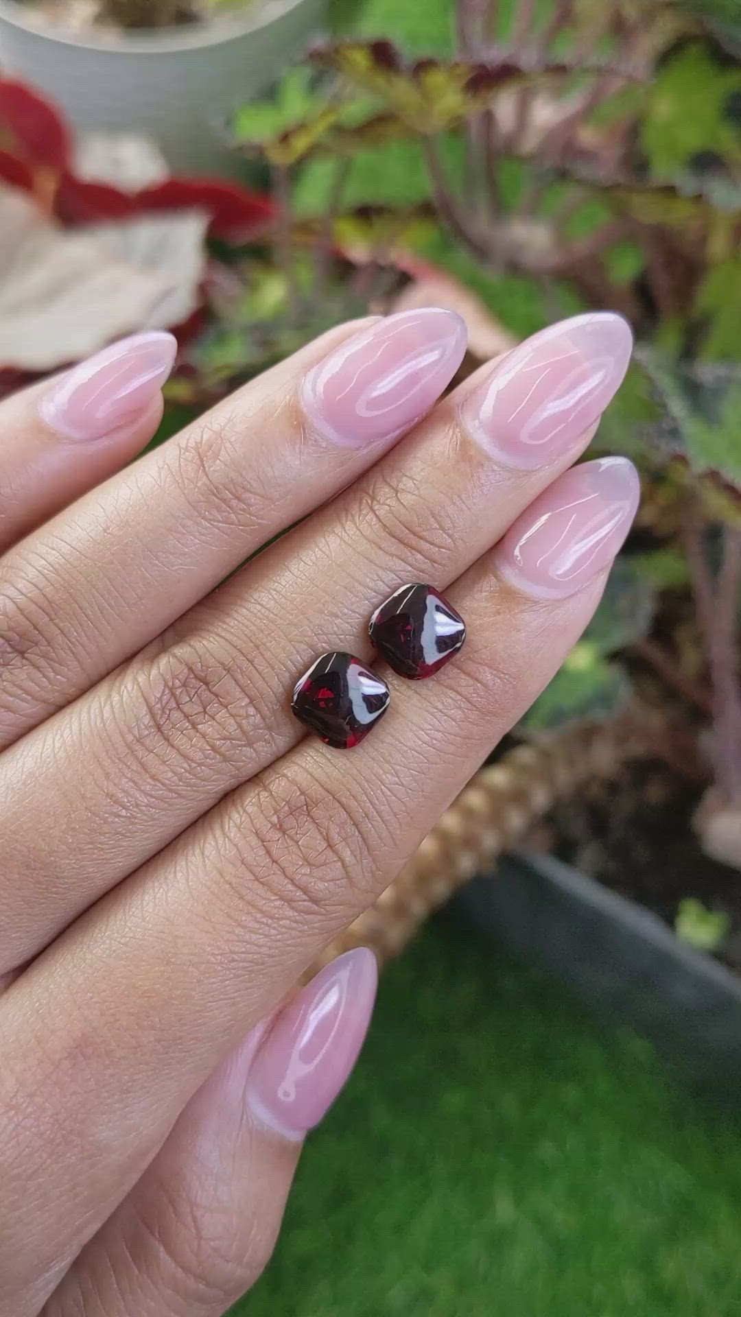 5.04&nbsp;Ct.Tw.Total Carat Weight Red Cabochon Almandine Garnet Pair from Ceylon (Sri Lanka) Size Video