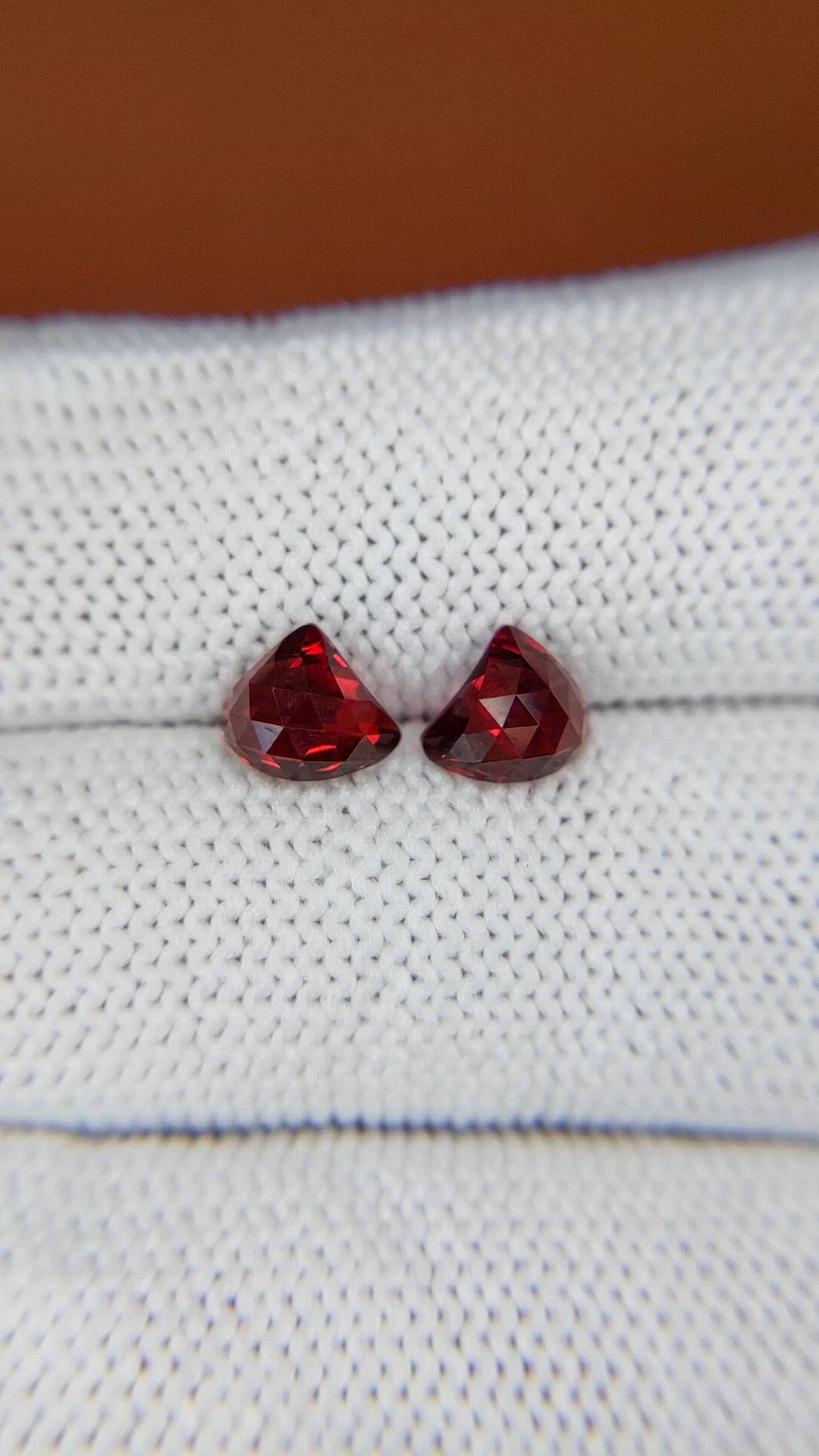 2.39&nbsp;Ct.Tw.Total Carat Weight Red Almandine Garnet Pair from Ceylon (Sri Lanka) Size Video