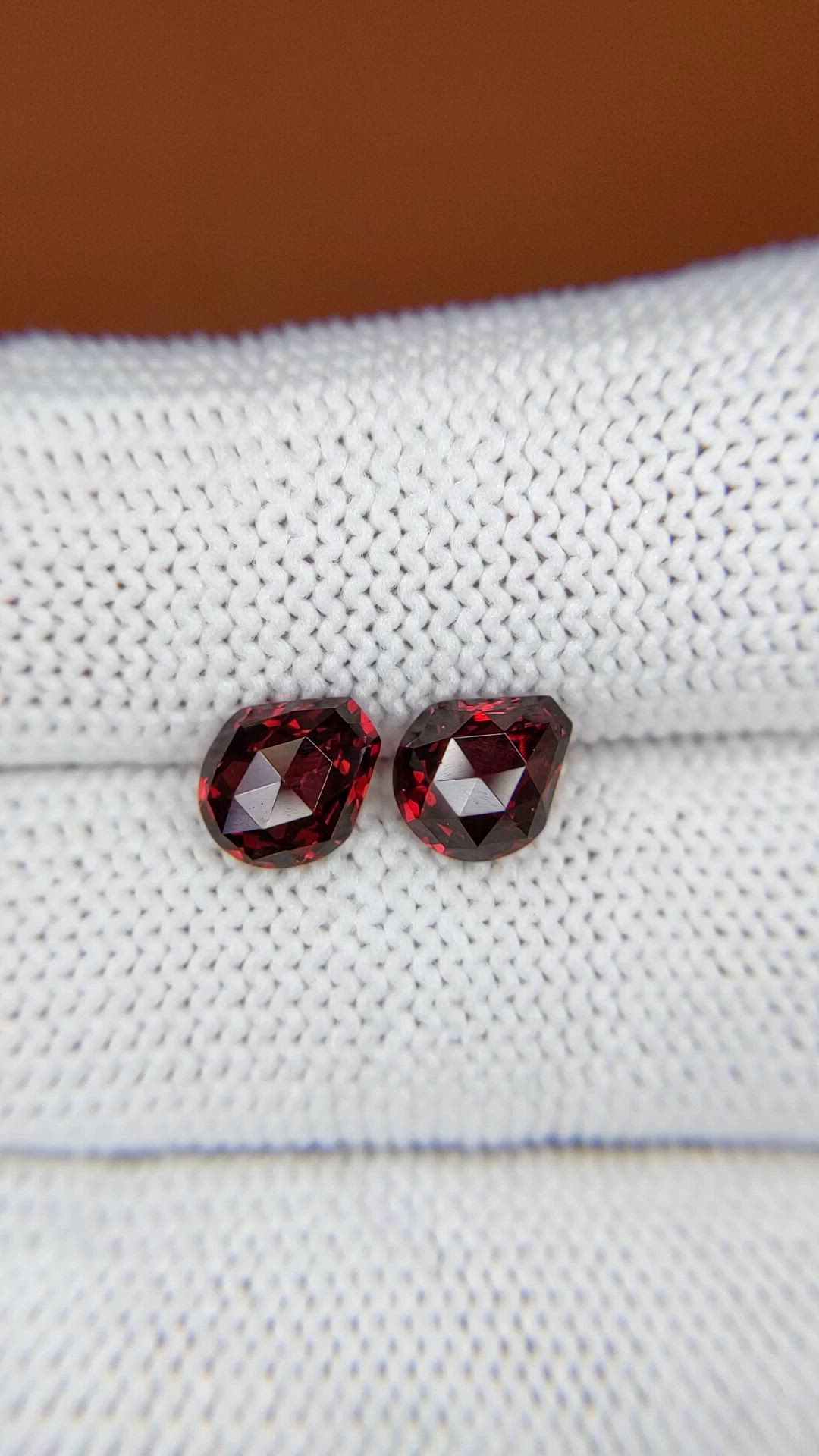 2.94&nbsp;Ct.Tw.Total Carat Weight Red Almandine Garnet Pair from Ceylon (Sri Lanka) Size Video