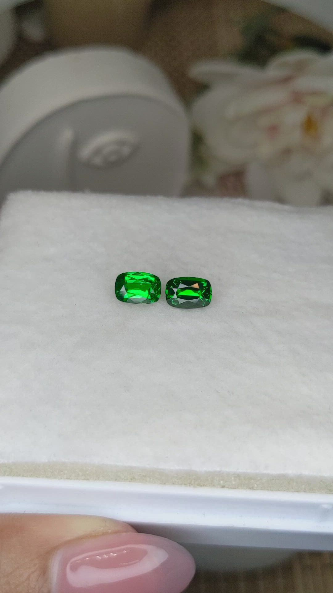 2.21&nbsp;Ct.Tw.Total Carat Weight Tsavorite Garnet Pair from Madagascar Size Video