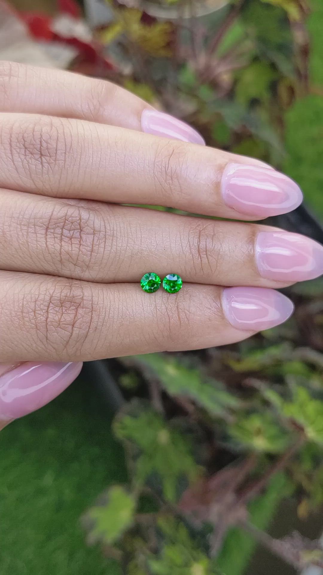 0.56&nbsp;Ct.Tw.Total Carat Weight Tsavorite Garnet Pair from Madagascar Size Video