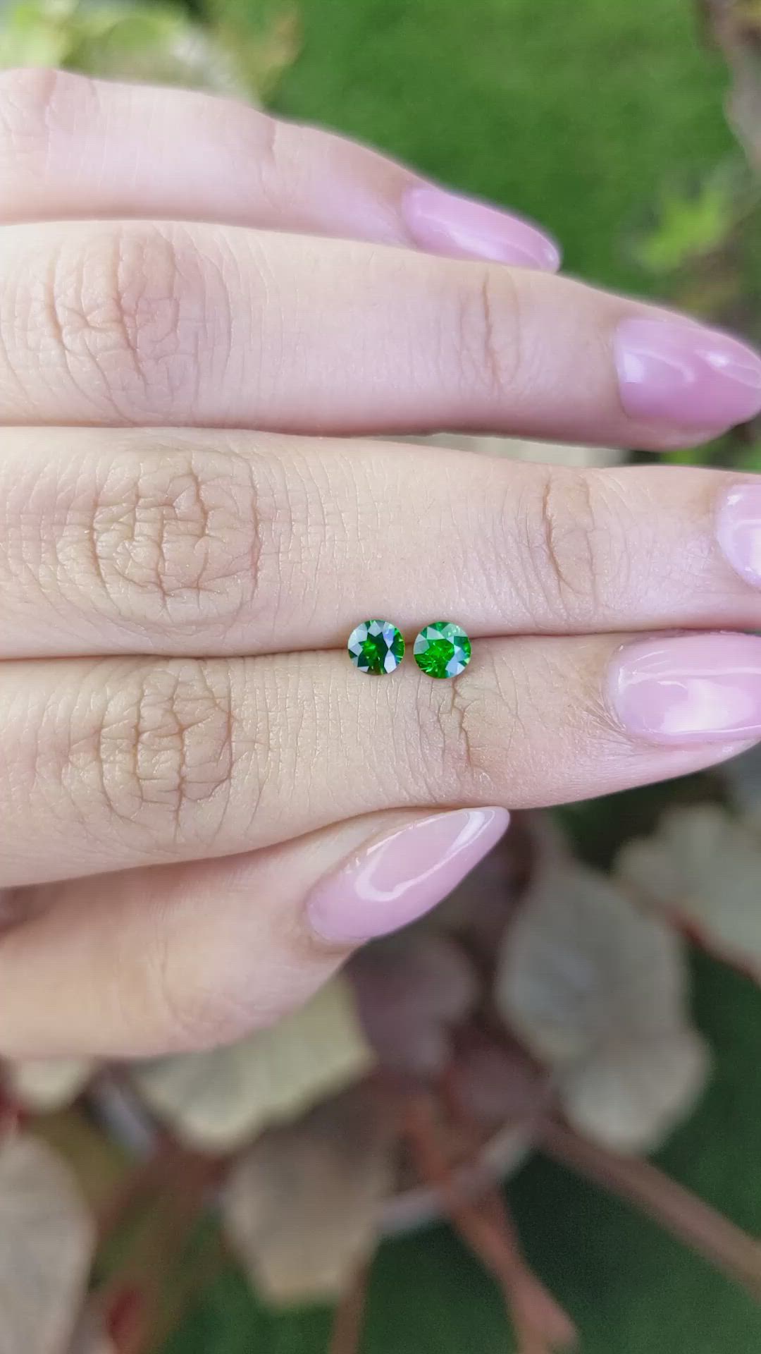0.49&nbsp;Ct.Tw.Total Carat Weight Tsavorite Garnet Pair from Madagascar Size Video