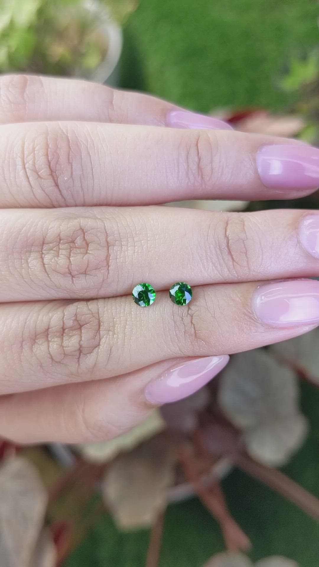 0.53&nbsp;Ct.Tw.Total Carat Weight Tsavorite Garnet Pair from Madagascar Size Video