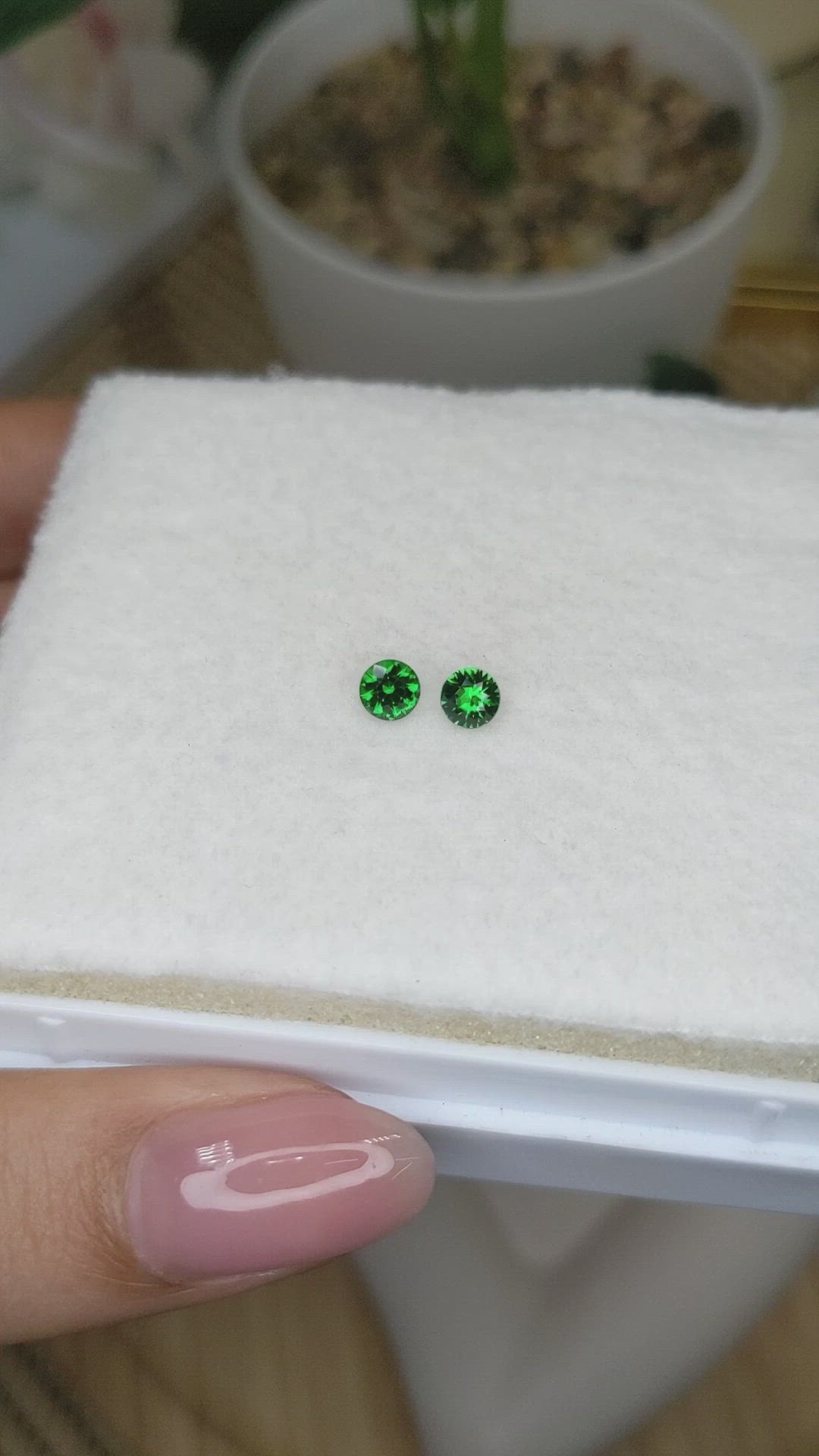 0.53&nbsp;Ct.Tw.Total Carat Weight Tsavorite Garnet Pair from Madagascar Size Video