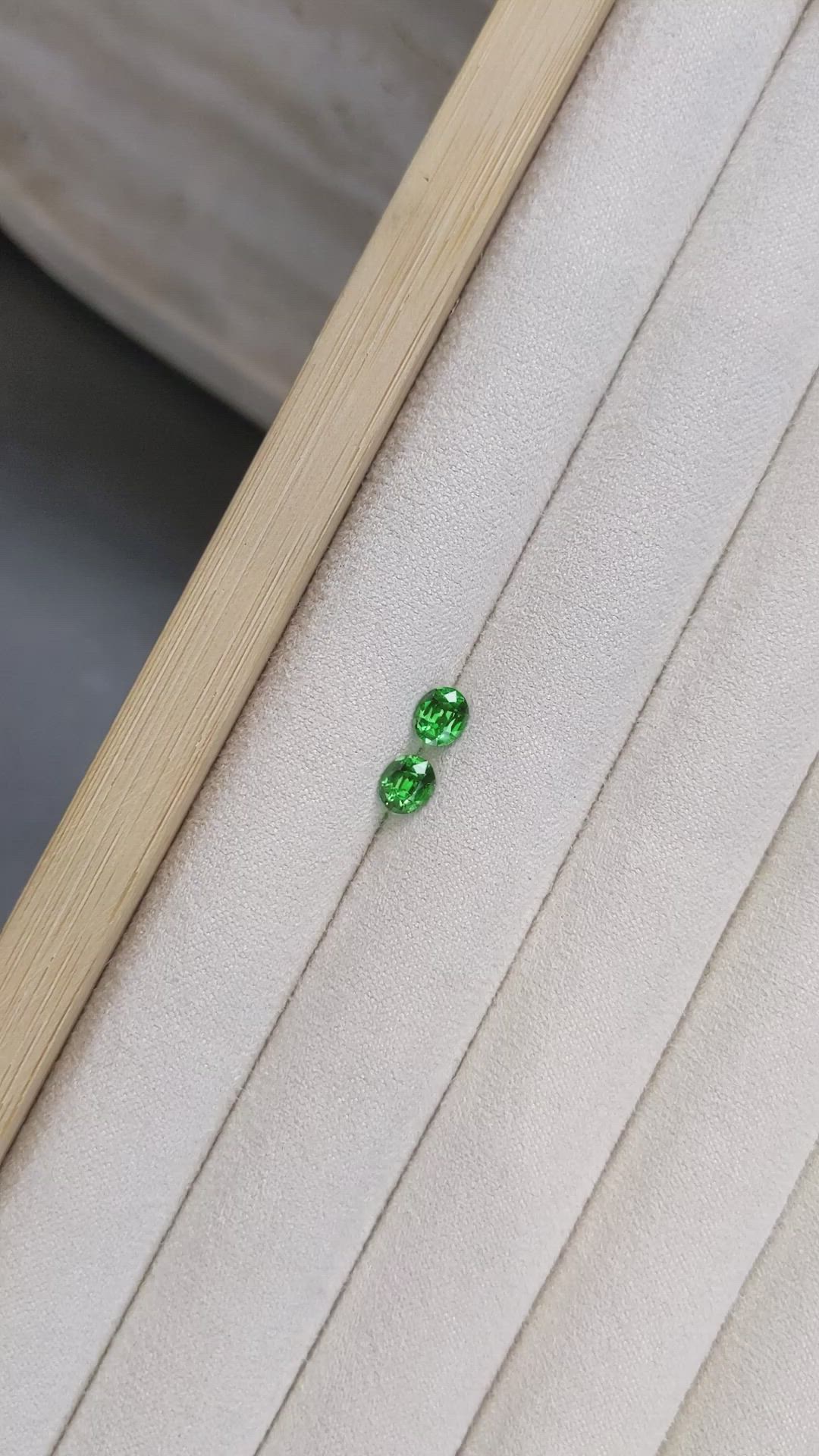 1.16&nbsp;Ct.Tw.Total Carat Weight Tsavorite Garnet Pair from Tanzania Size Video