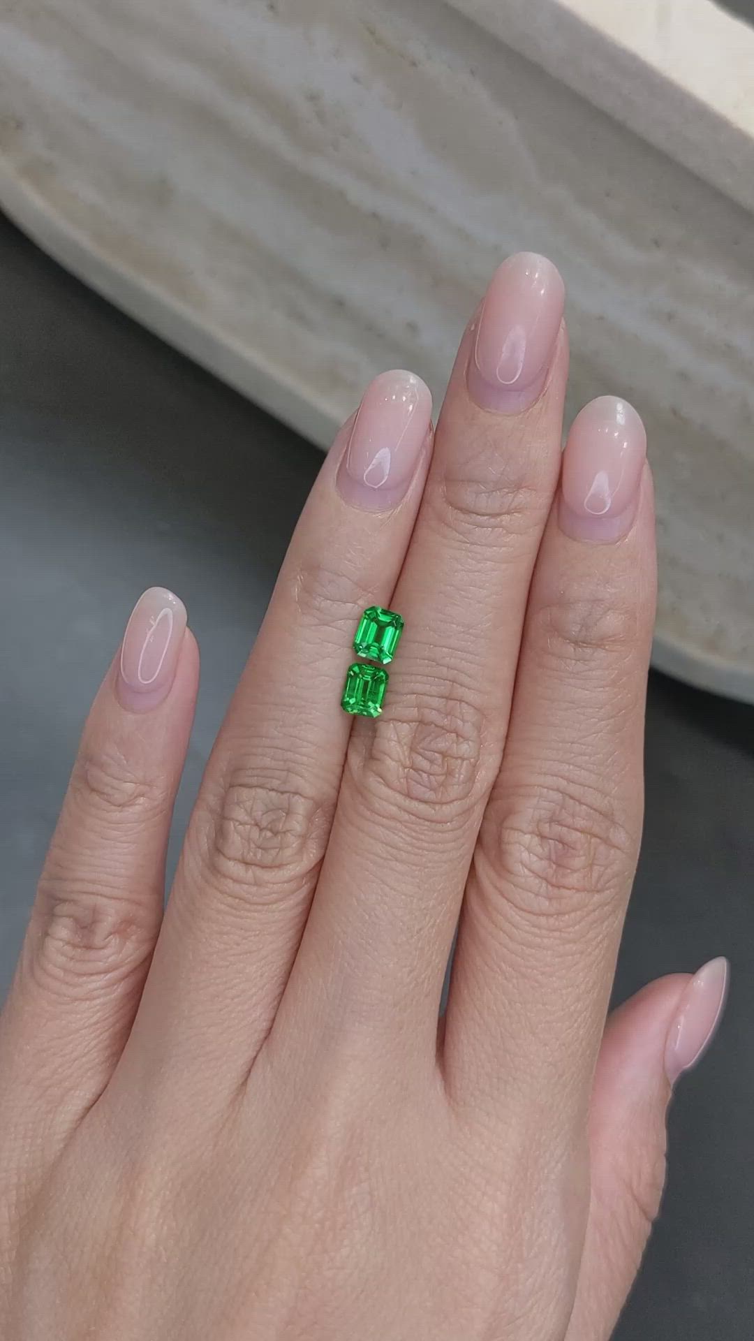 1.41&nbsp;Ct.Tw.Total Carat Weight Tsavorite Garnet Pair from Tanzania Size Video