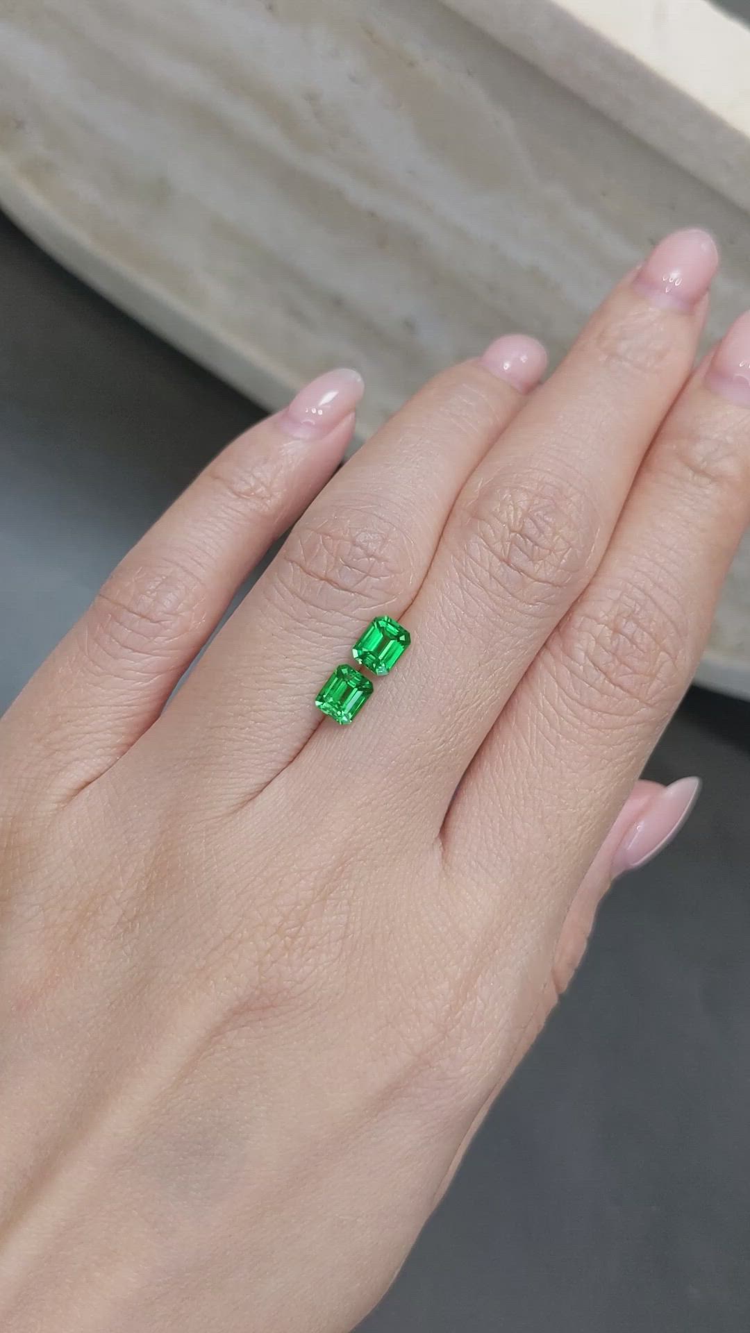1.41&nbsp;Ct.Tw.Total Carat Weight Tsavorite Garnet Pair from Tanzania Size Video