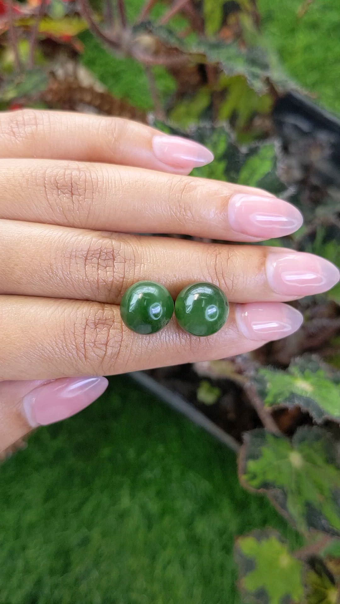 26.35&nbsp;Ct.Tw.Total Carat Weight Green Jade Pair from China Size Video