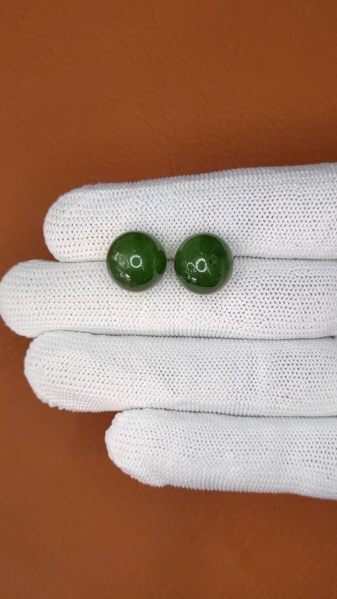 26.35&nbsp;Ct.Tw.Total Carat Weight Green Jade Pair from China Size Video