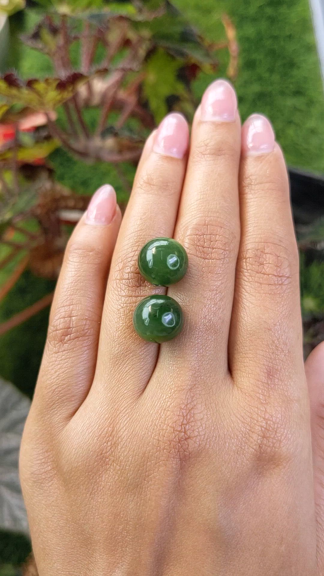 26.35&nbsp;Ct.Tw.Total Carat Weight Green Jade Pair from China Size Video