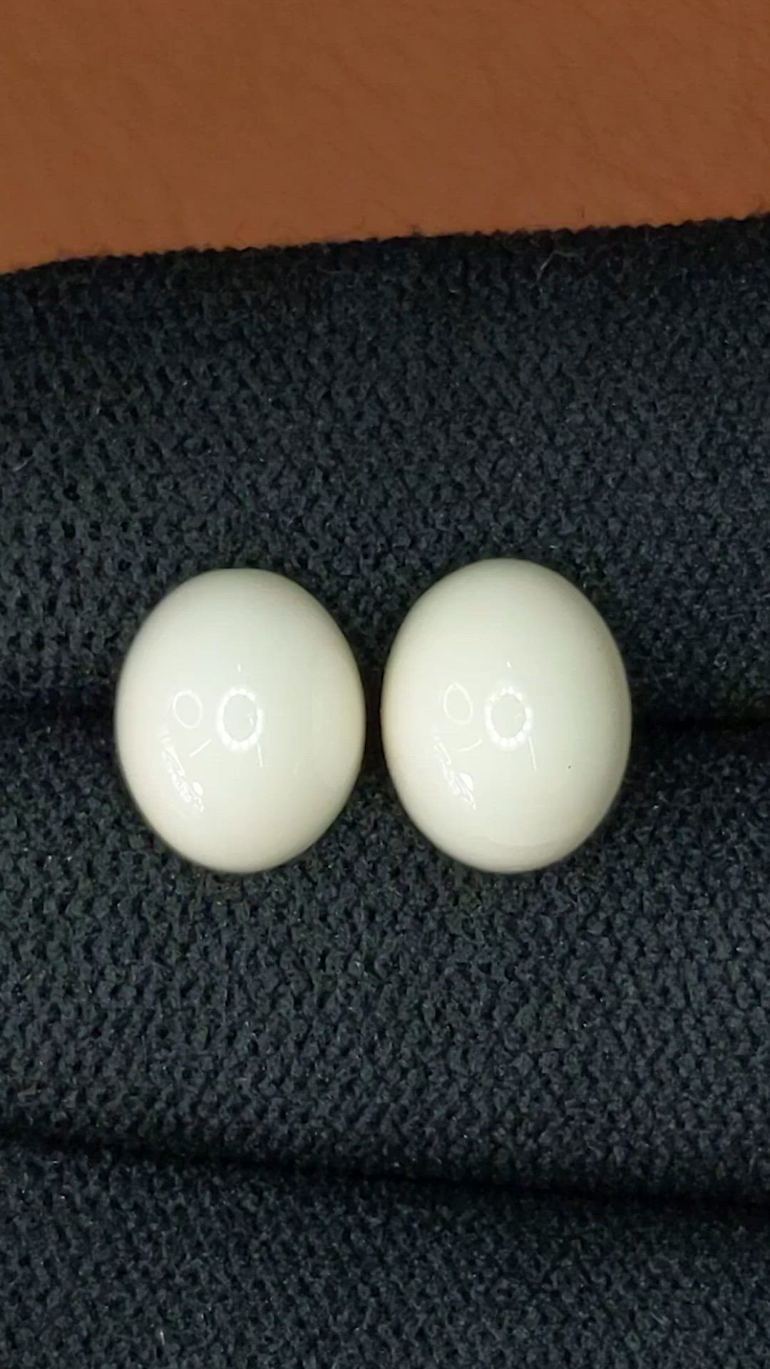 7.03&nbsp;Ct.Tw.Total Carat Weight Salmon and White Cabochon Coral Pair from Italy Size Video