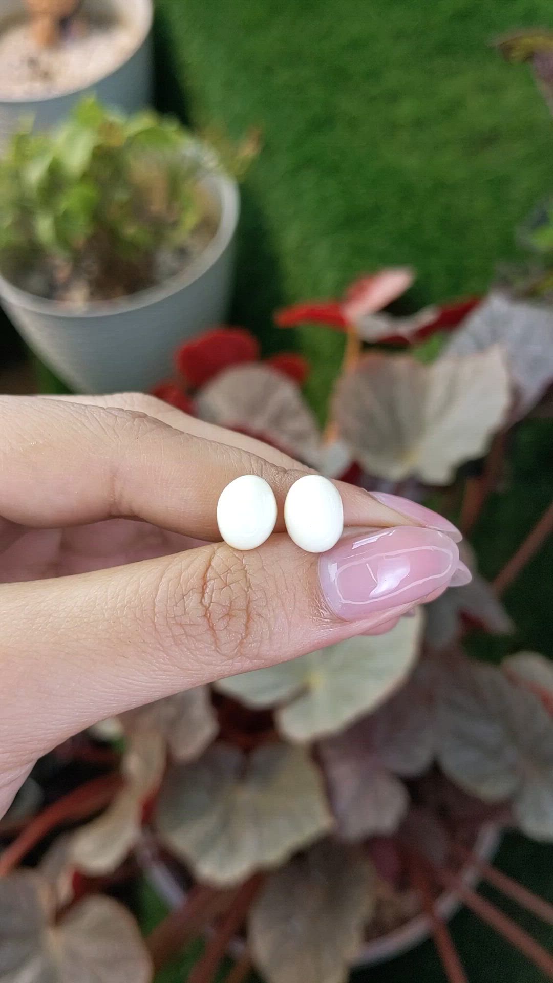 7.22&nbsp;Ct.Tw.Total Carat Weight Salmon and White Cabochon Coral Pair from Italy Size Video