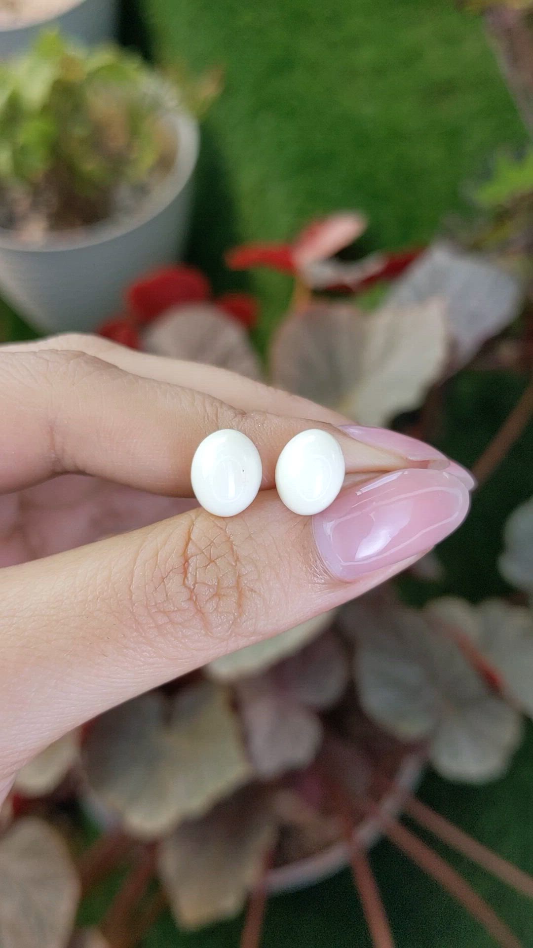 6.72&nbsp;Ct.Tw.Total Carat Weight Salmon and White Cabochon Coral Pair from Italy Size Video