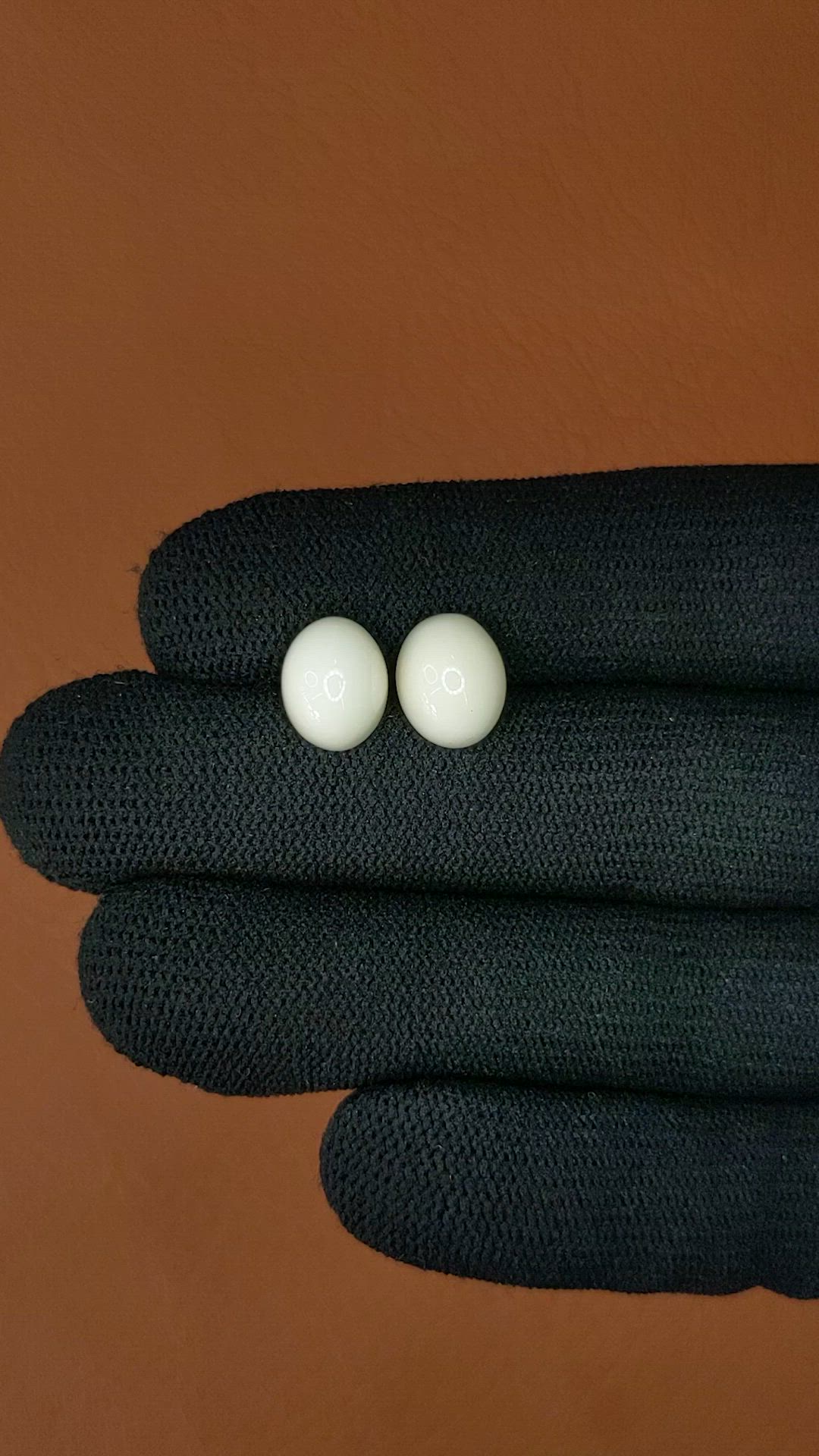 7.54&nbsp;Ct.Tw.Total Carat Weight Salmon and White Cabochon Coral Pair from Italy Size Video