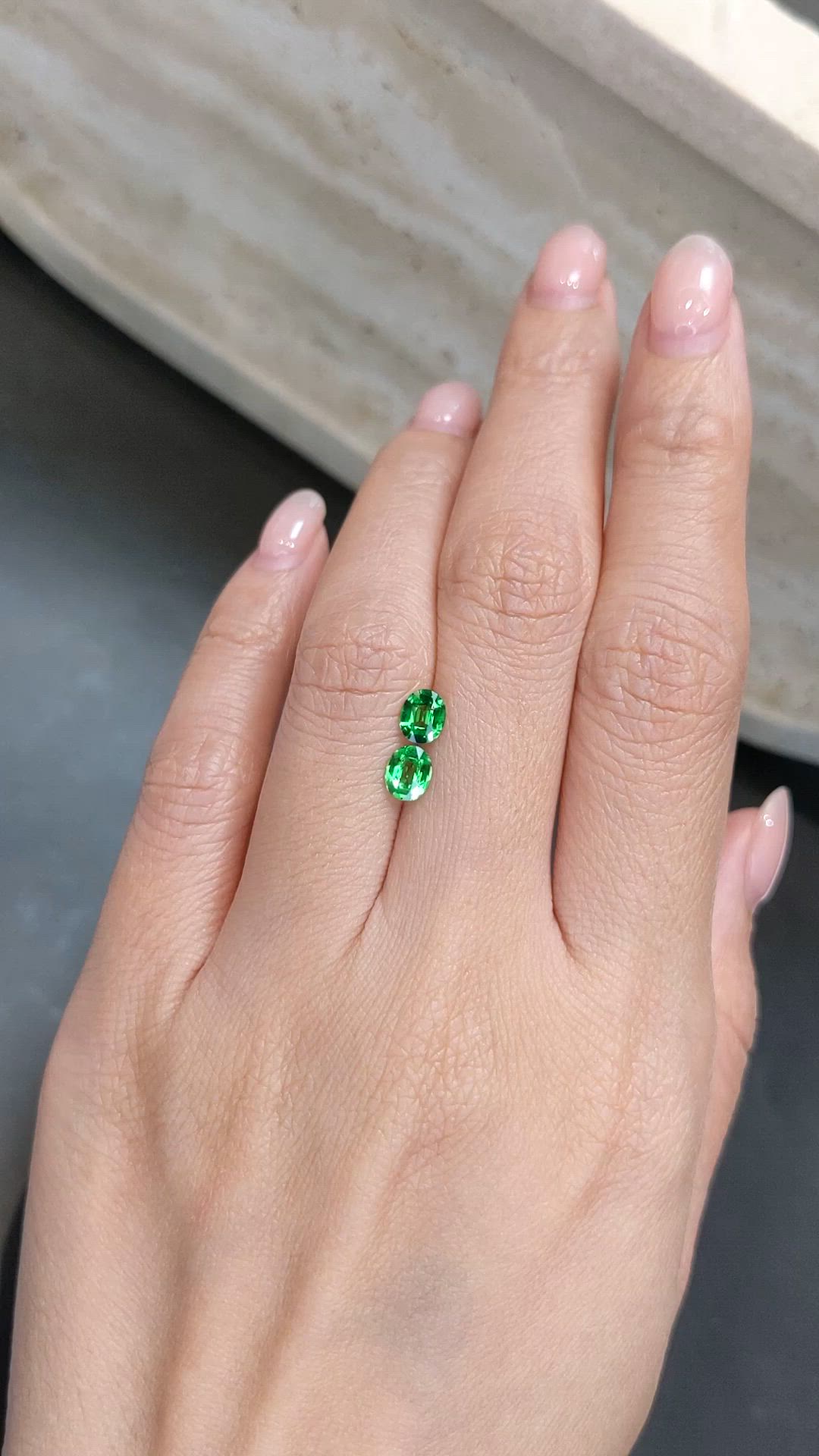 0.99&nbsp;Ct.Tw.Total Carat Weight Tsavorite Garnet Pair from Tanzania Size Video