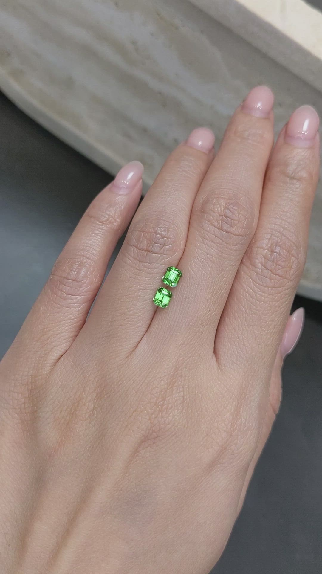 1.00&nbsp;Ct.Tw.Total Carat Weight Tsavorite Garnet Pair from Tanzania Size Video
