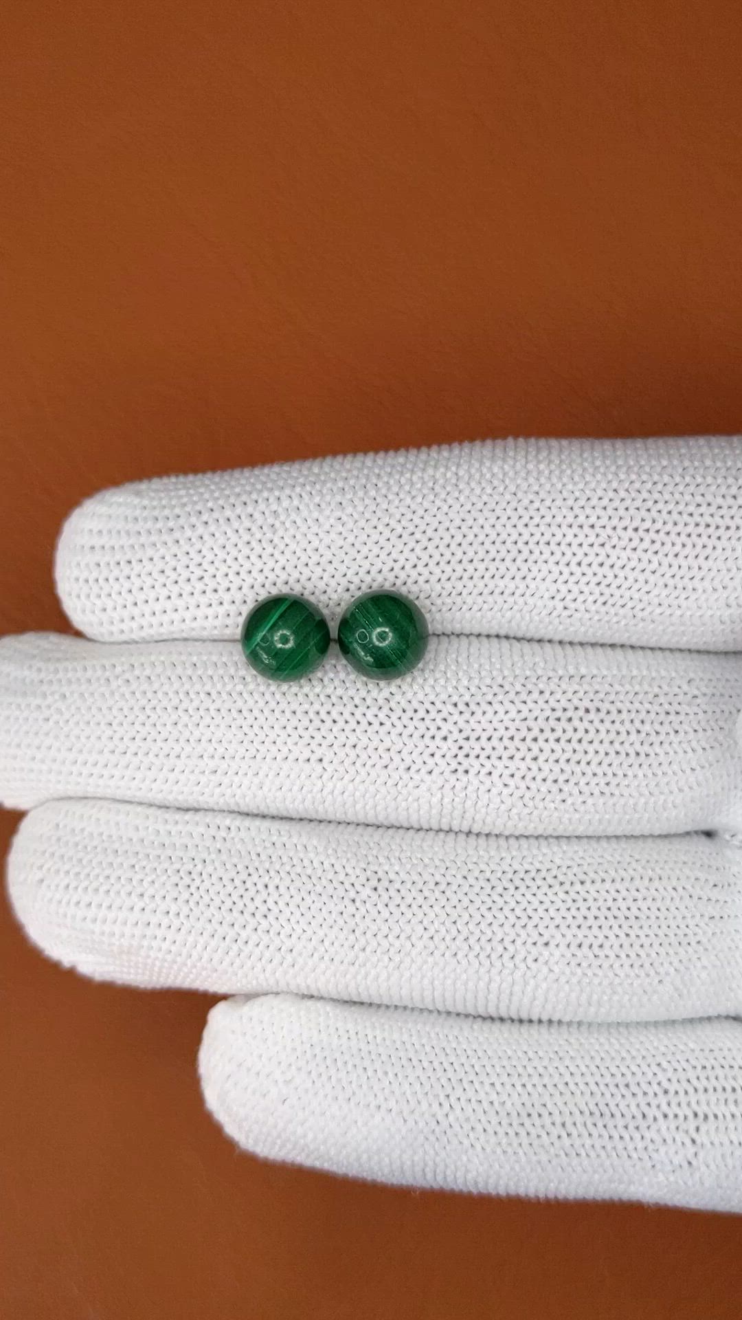 9.63&nbsp;Ct.Tw.Total Carat Weight Malachite Pair from Madagascar Size Video