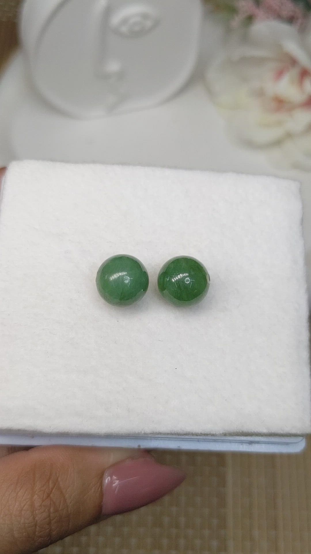 15.54&nbsp;Ct.Tw.Total Carat Weight Green Jade Pair from Burma (Myanmar) Size Video
