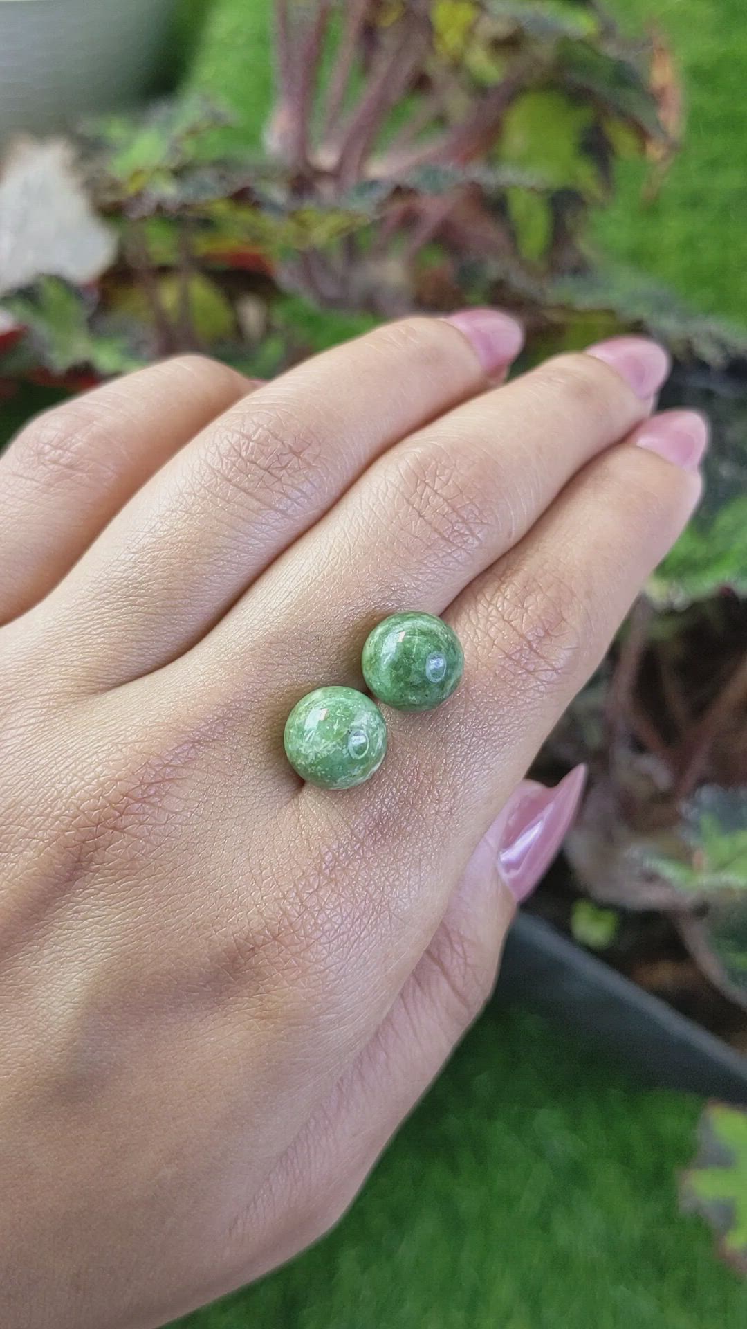 15.18&nbsp;Ct.Tw.Total Carat Weight Green Jade Pair from Burma (Myanmar) Size Video