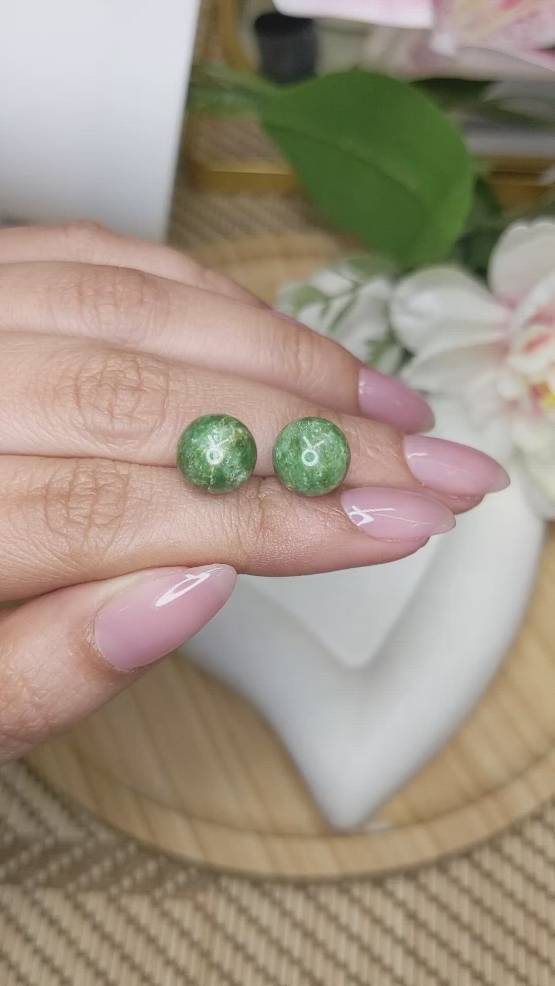 15.21&nbsp;Ct.Tw.Total Carat Weight Green Jade Pair from Burma (Myanmar) Size Video