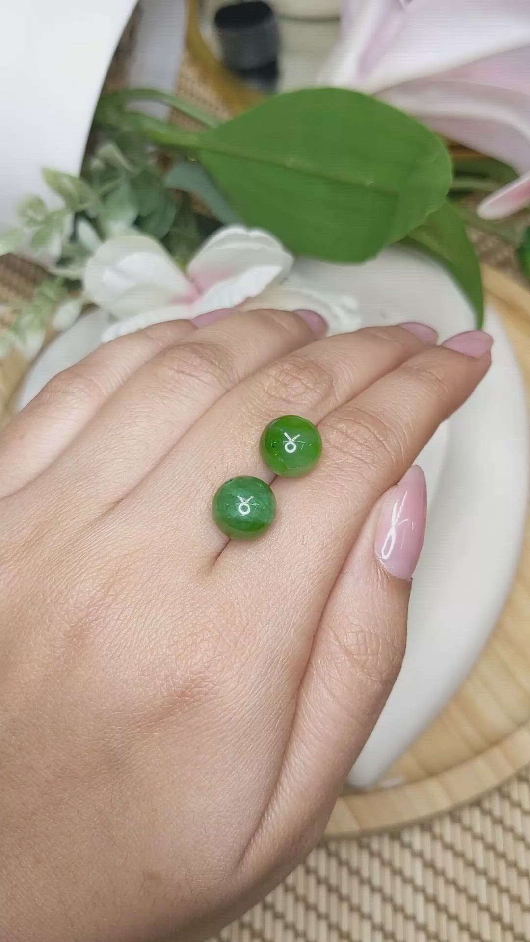 15.65&nbsp;Ct.Tw.Total Carat Weight Green Jade Pair from Burma (Myanmar) Size Video