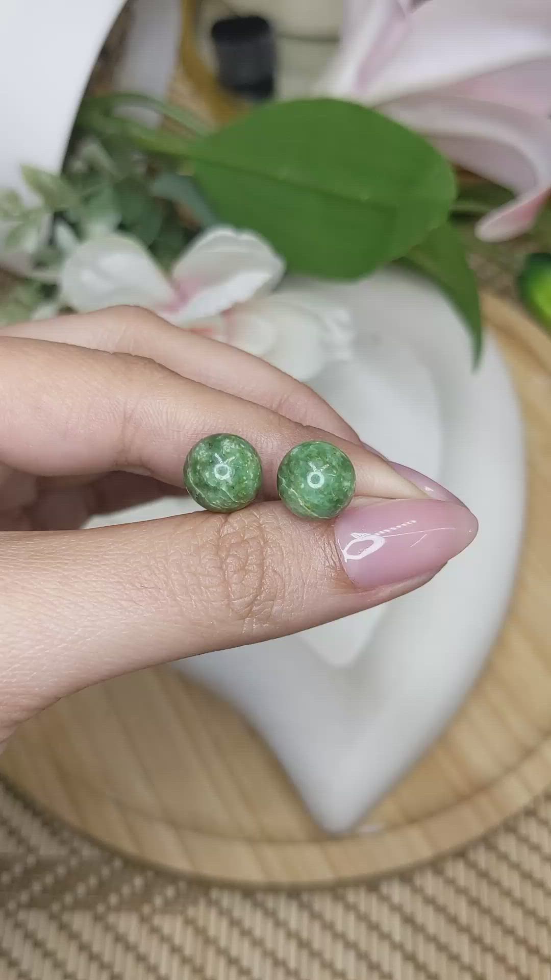 14.93&nbsp;Ct.Tw.Total Carat Weight Green Jade Pair from Burma (Myanmar) Size Video