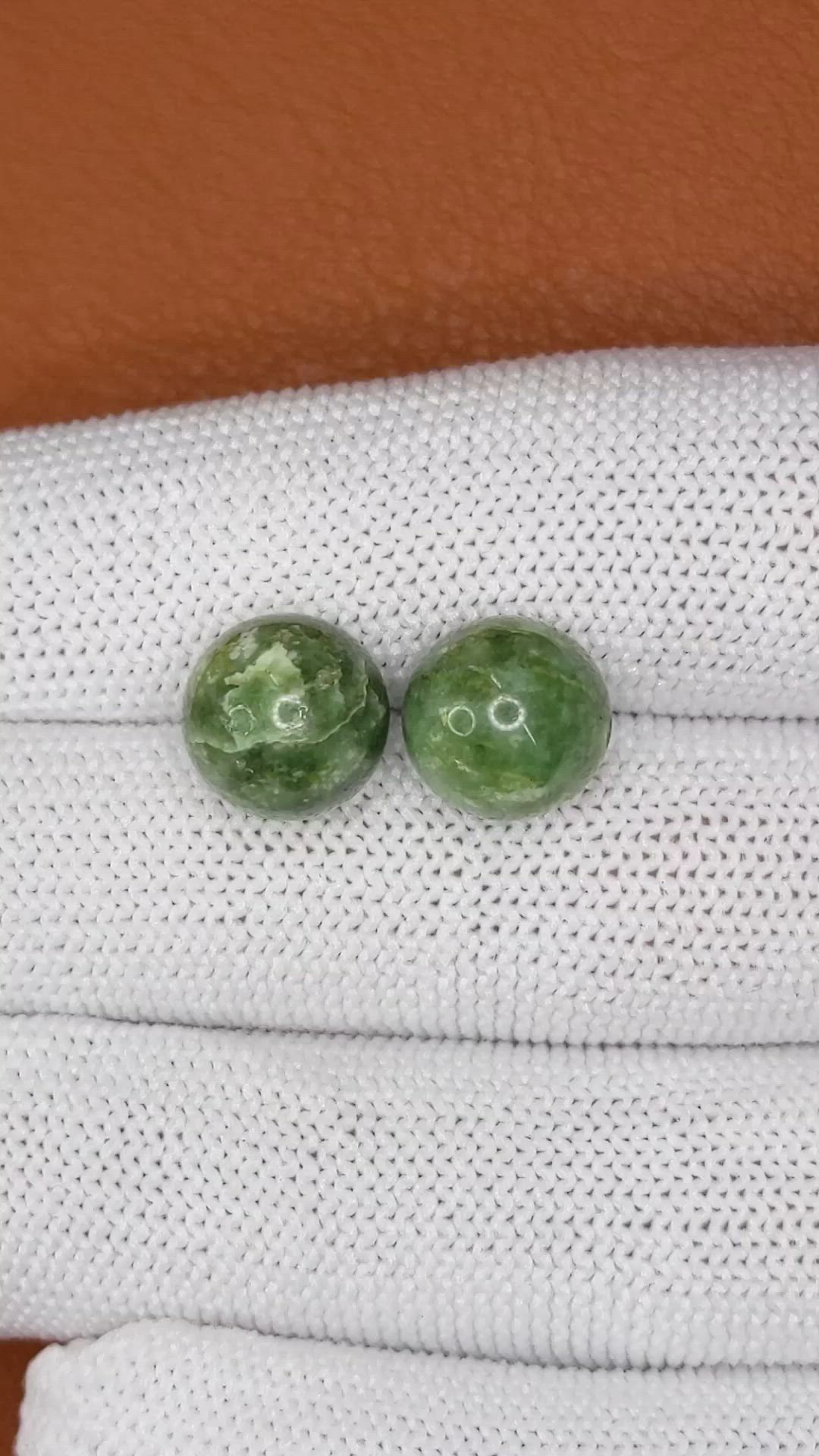 14.93&nbsp;Ct.Tw.Total Carat Weight Green Jade Pair from Burma (Myanmar) Size Video