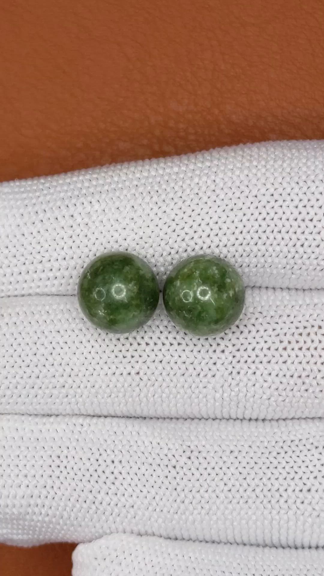 14.87&nbsp;Ct.Tw.Total Carat Weight Green Jade Pair from Burma (Myanmar) Size Video