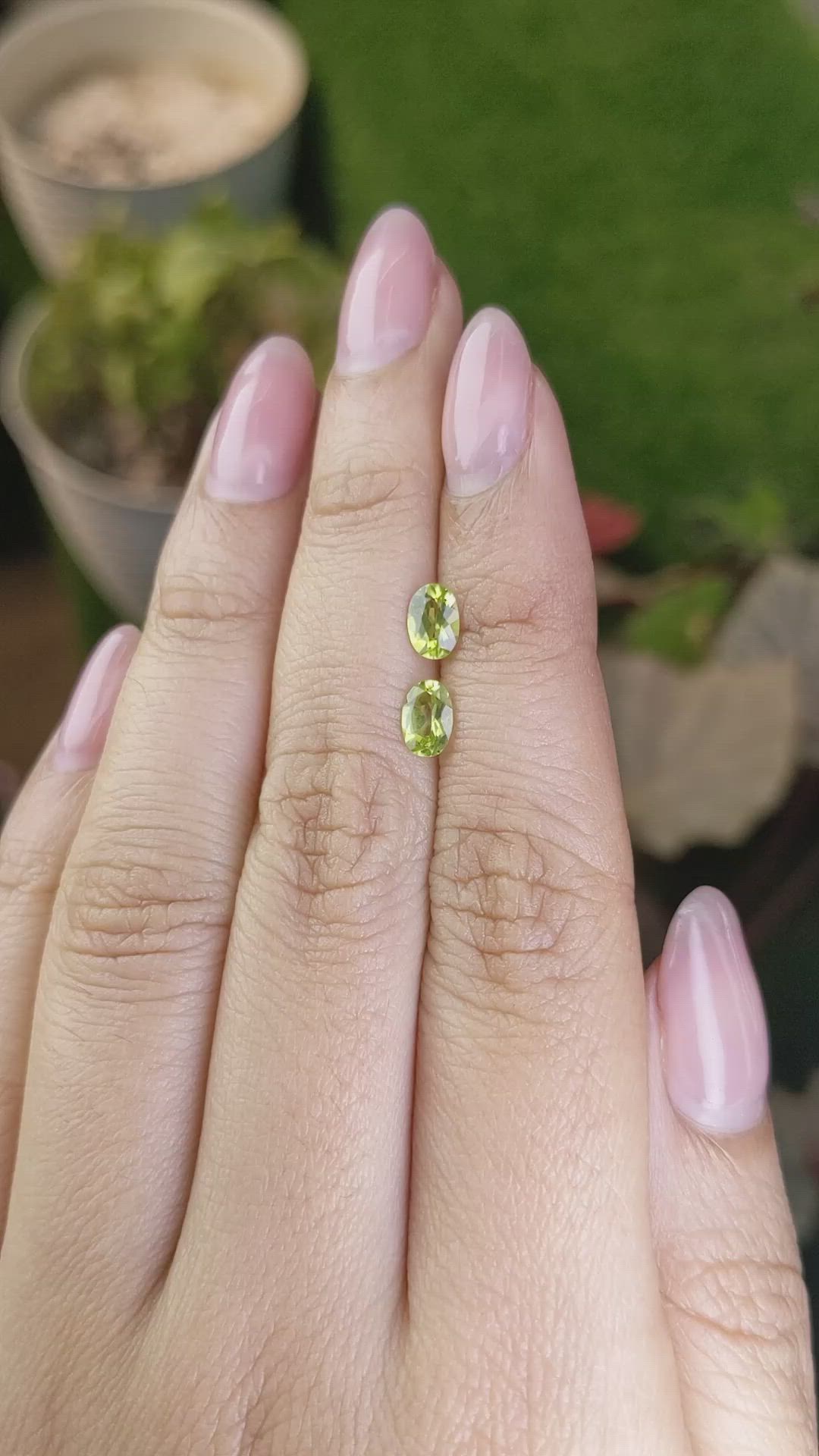 0.90 Ct.Tw.Total Carat Weight Yellowish Green Peridot Pair from Ceylon (Sri Lanka) Size Video