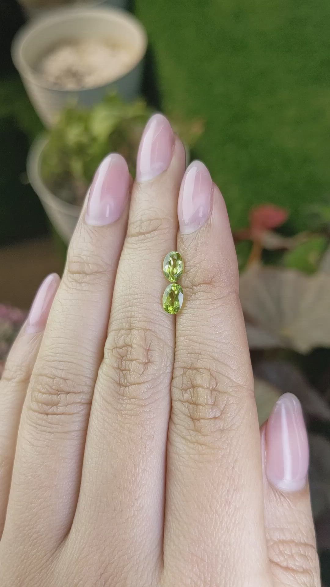 1.10 Ct.Tw.Total Carat Weight Green (Lime Green) Peridot Pair from Ceylon (Sri Lanka) Size Video