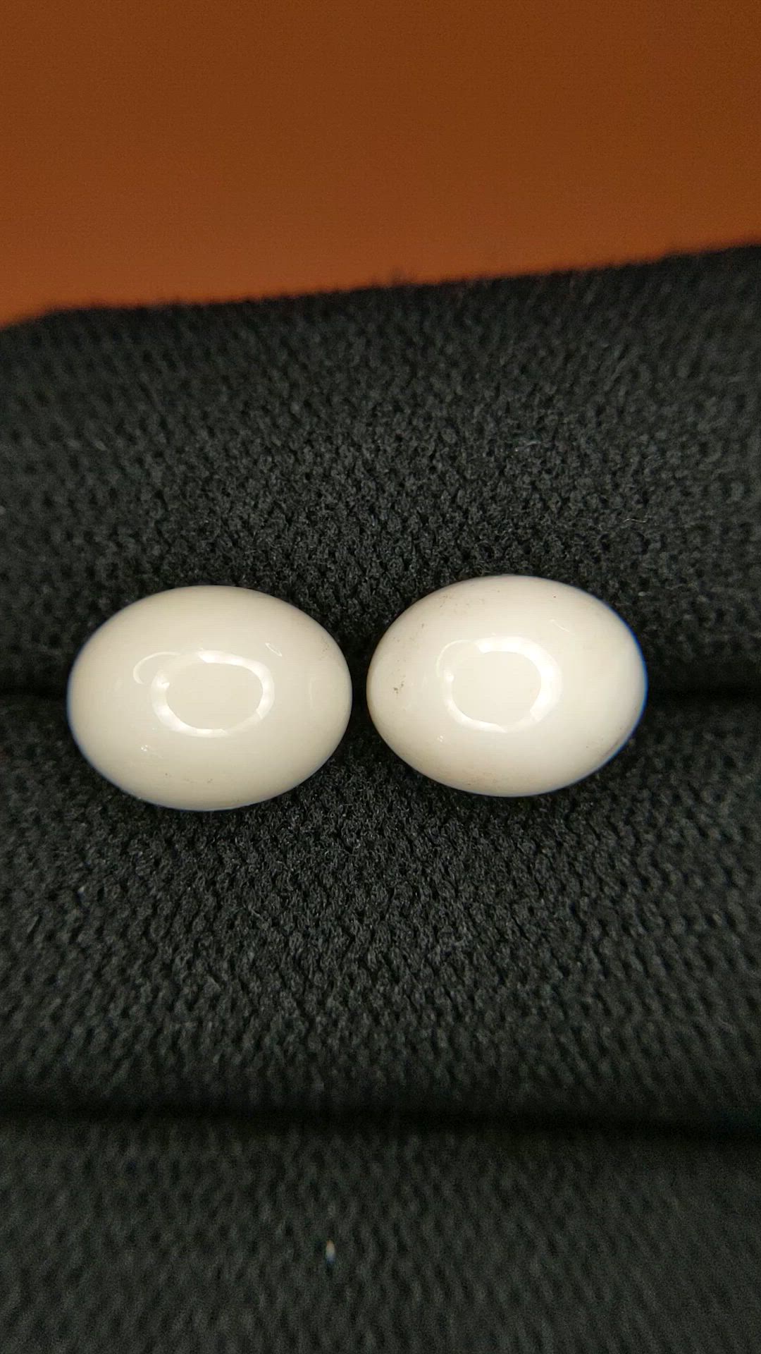 6.40&nbsp;Ct.Tw.Total Carat Weight Salmon and White Cabochon Coral Pair from Italy Size Video