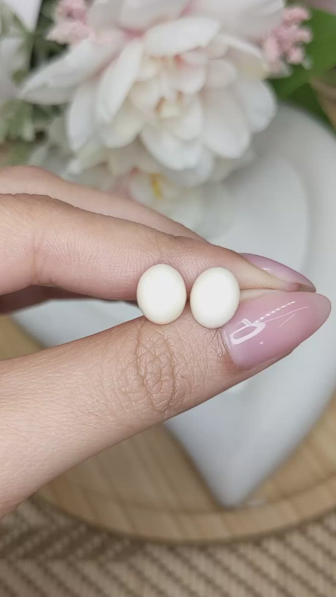 6.05&nbsp;Ct.Tw.Total Carat Weight Salmon and White Cabochon Coral Pair from Italy Size Video
