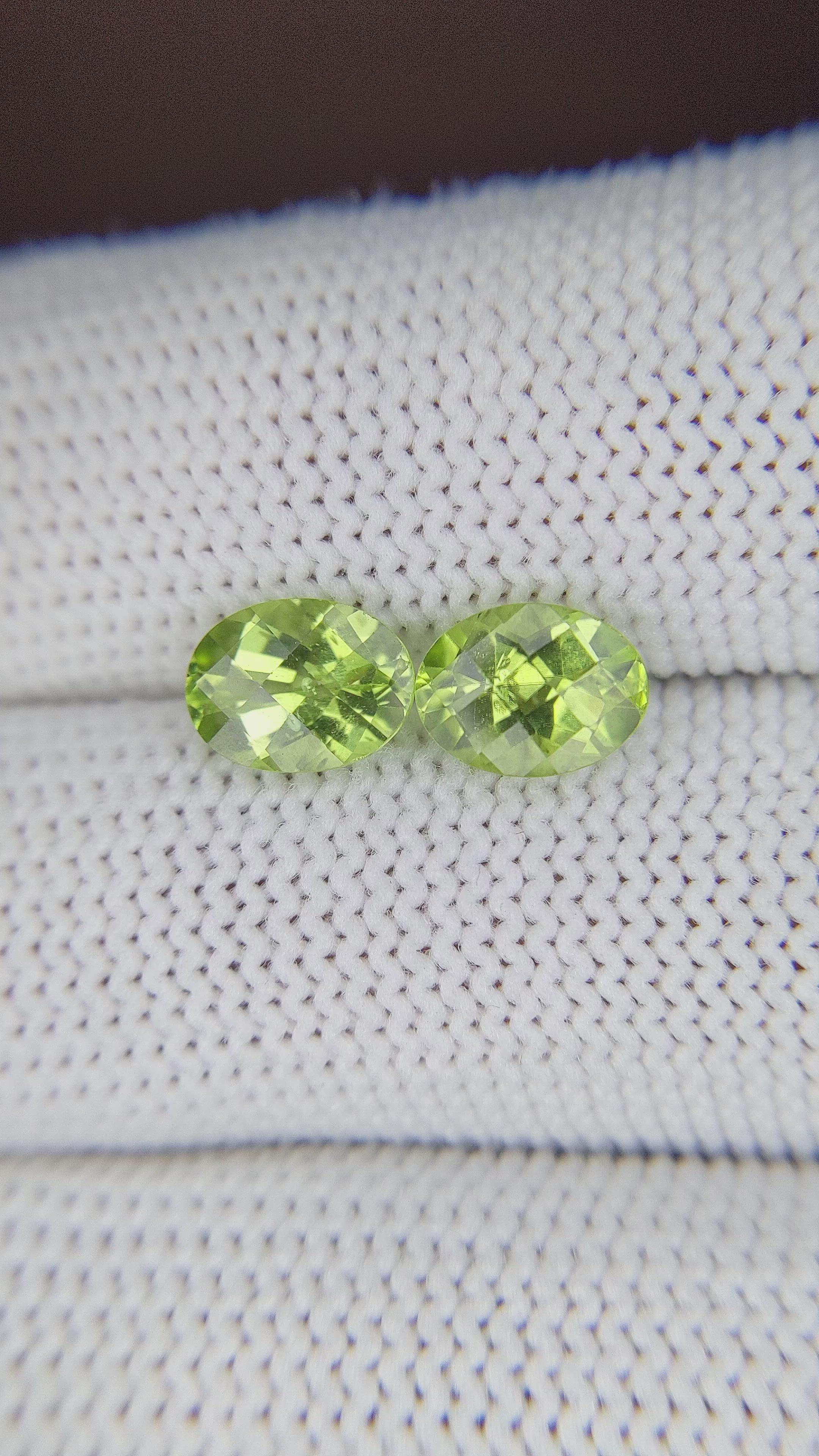 2.75&nbsp;Ct.Tw.Total Carat Weight Peridot Pair from Ceylon (Sri Lanka) Size Video