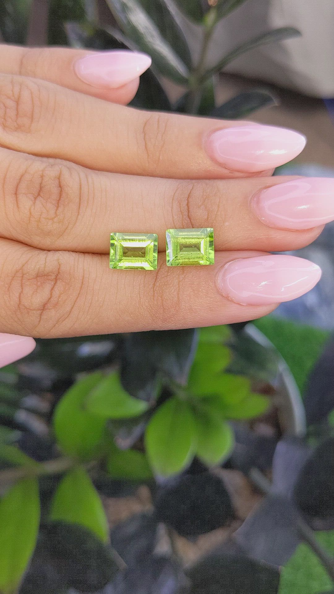 4.67&nbsp;Ct.Tw.Total Carat Weight Peridot Pair from Ceylon (Sri Lanka) Size Video