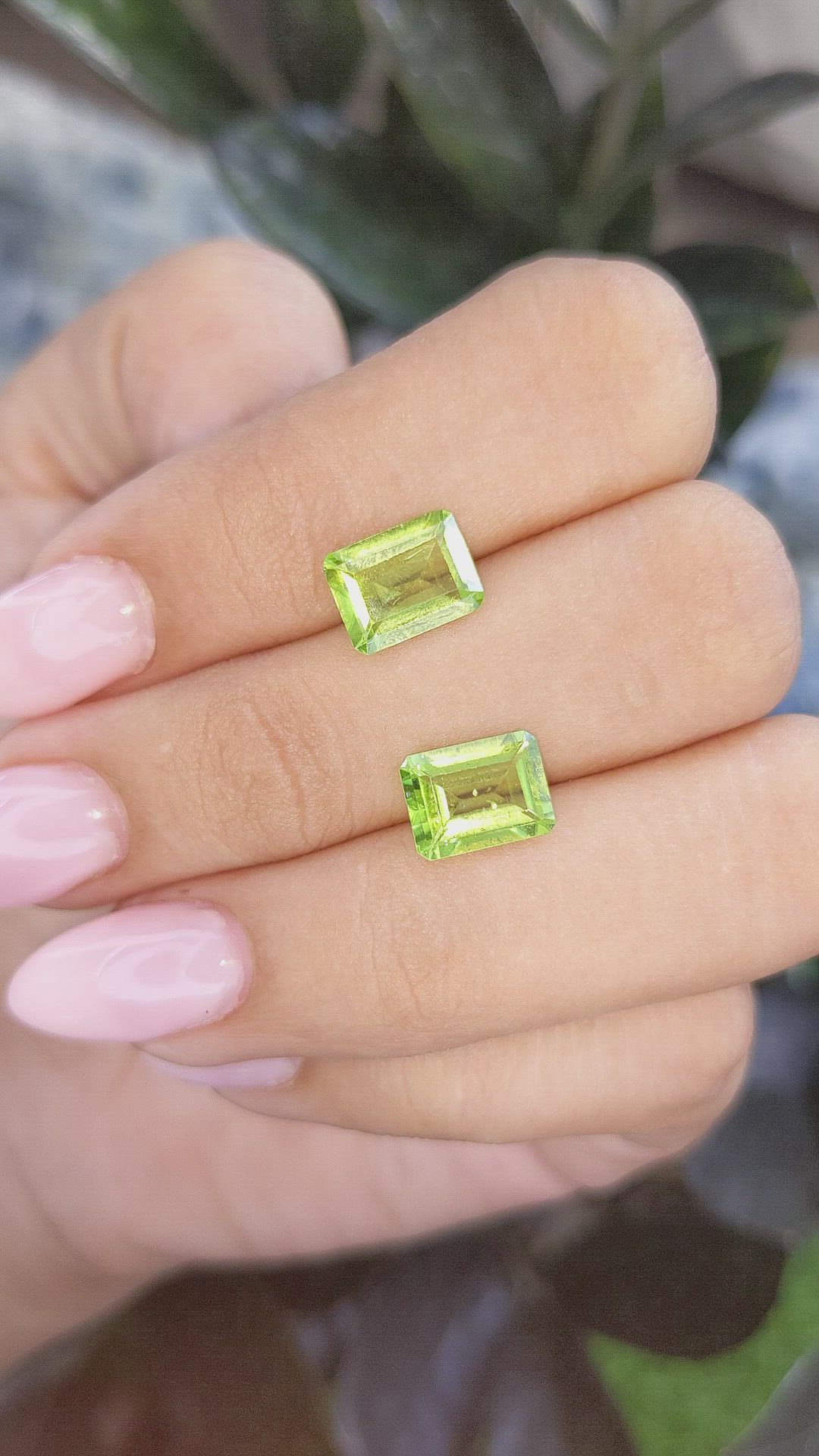 4.31&nbsp;Ct.Tw.Total Carat Weight Peridot Pair from Ceylon (Sri Lanka) Size Video