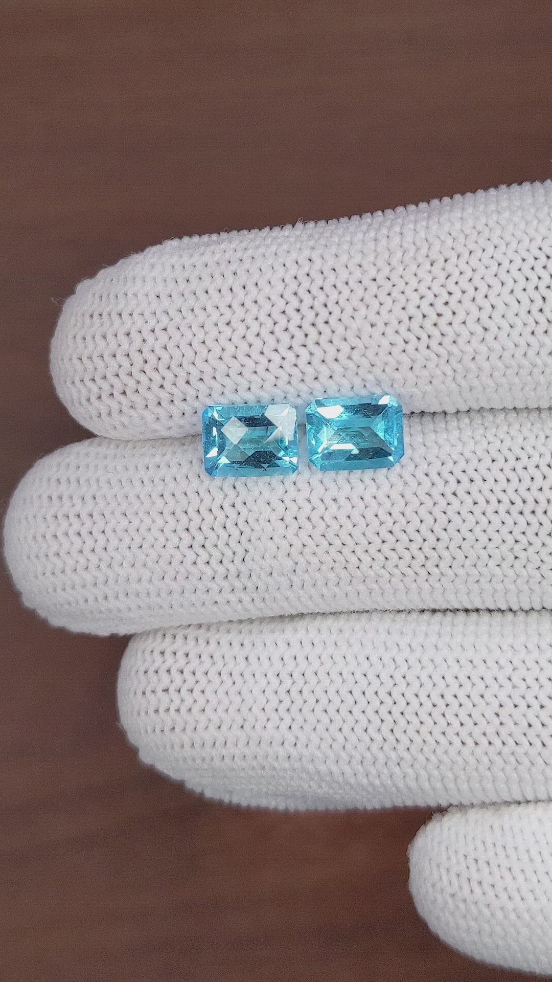 4.12&nbsp;Ct.Tw.Total Carat Weight Topaz Pair from Ceylon (Sri Lanka) Size Video