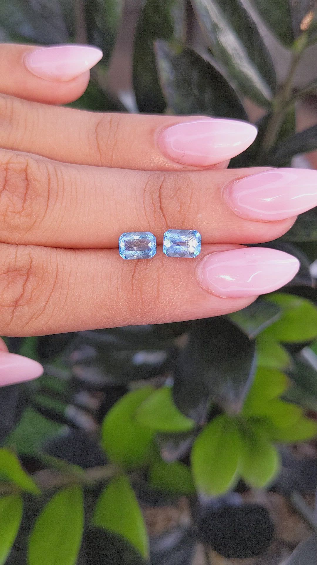 2.73&nbsp;Ct.Tw.Total Carat Weight Topaz Pair from Ceylon (Sri Lanka) Size Video