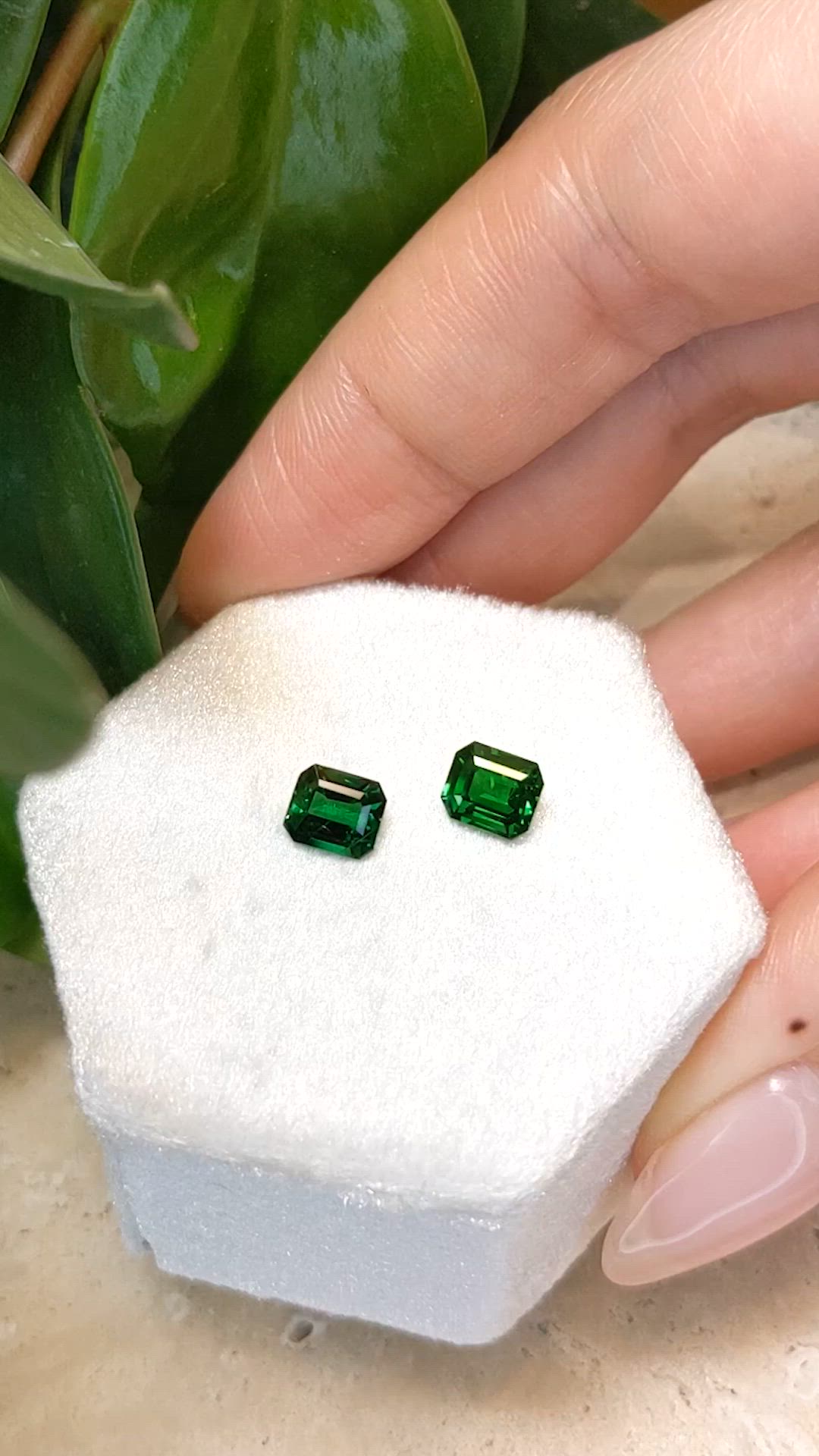 1.95&nbsp;Ct.Tw.Total Carat Weight Tsavorite Garnet Pair from Tanzania Size Video