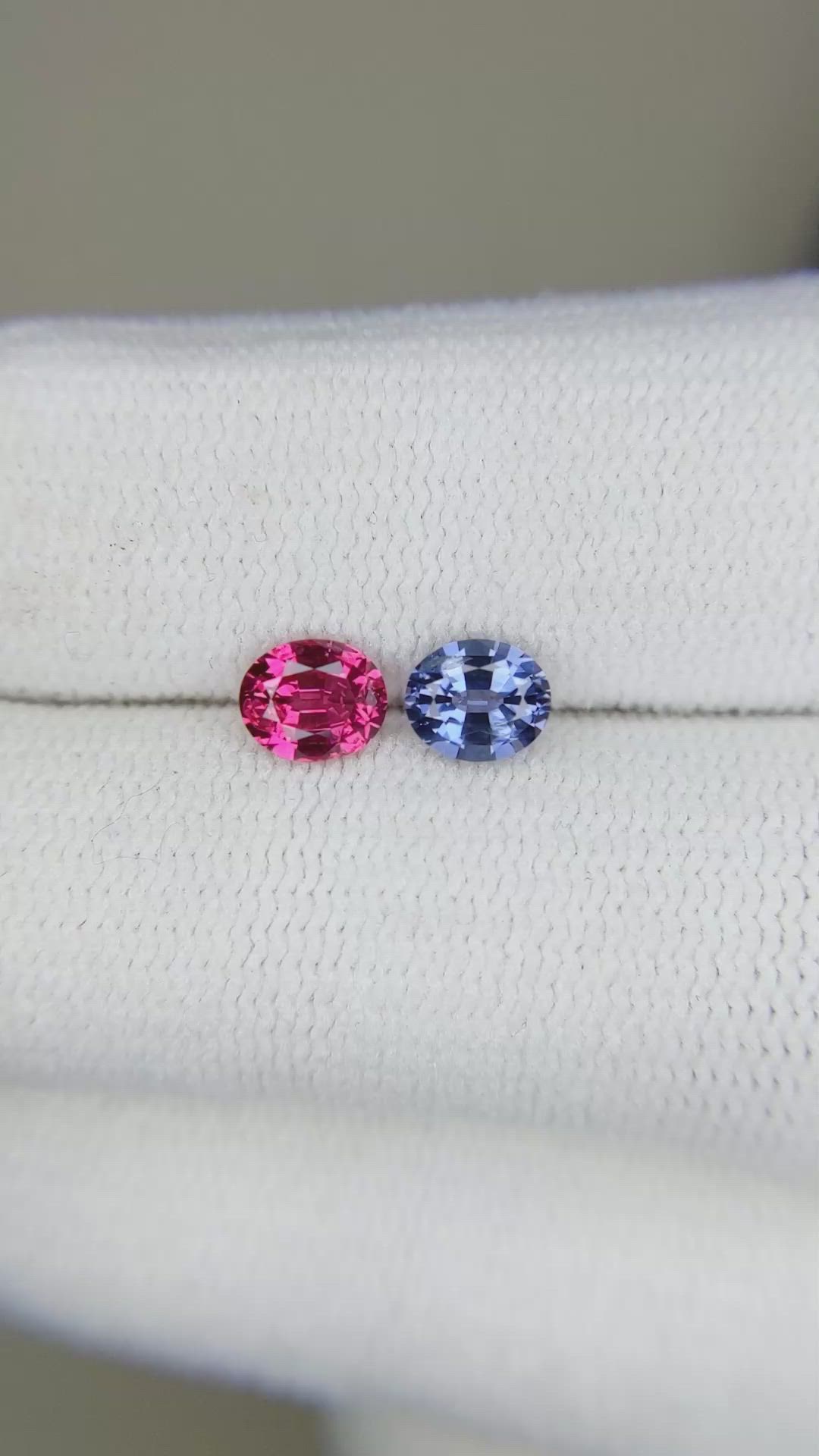 0.95&nbsp;Ct.Tw.Total Carat Weight Spinel Pair from Burma (Myanmar) Size Video