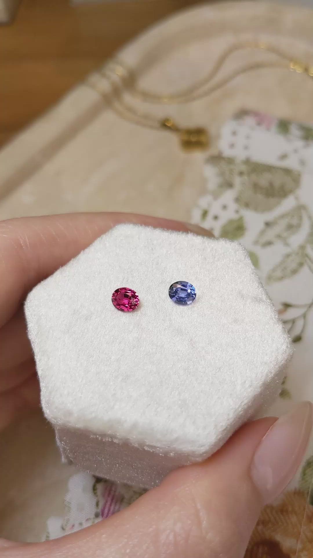 0.95&nbsp;Ct.Tw.Total Carat Weight Spinel Pair from Burma (Myanmar) Size Video