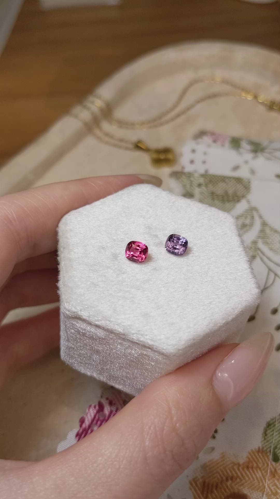 1.34&nbsp;Ct.Tw.Total Carat Weight Spinel Pair from Burma (Myanmar) Size Video