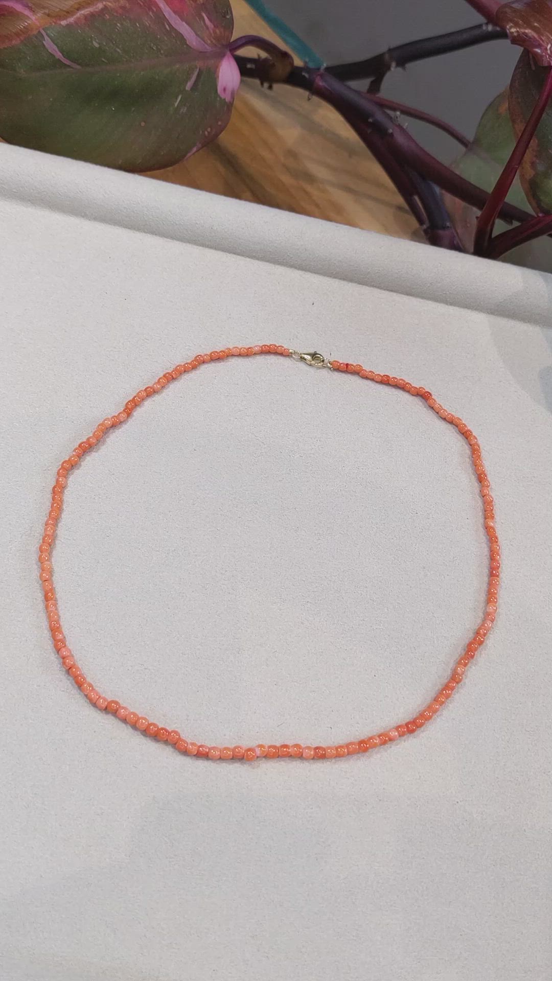 26.14 Ct. Coral Antique Style Necklace, 18K Yellow Gold Size Video