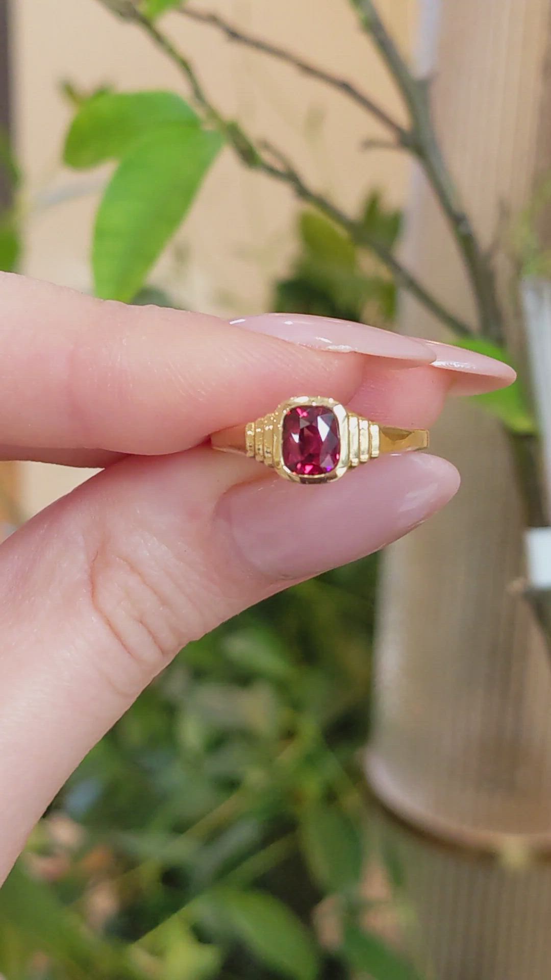 1.06 Ct. Red Garnet Bezel Ring, 18K Yellow Gold Size Video
