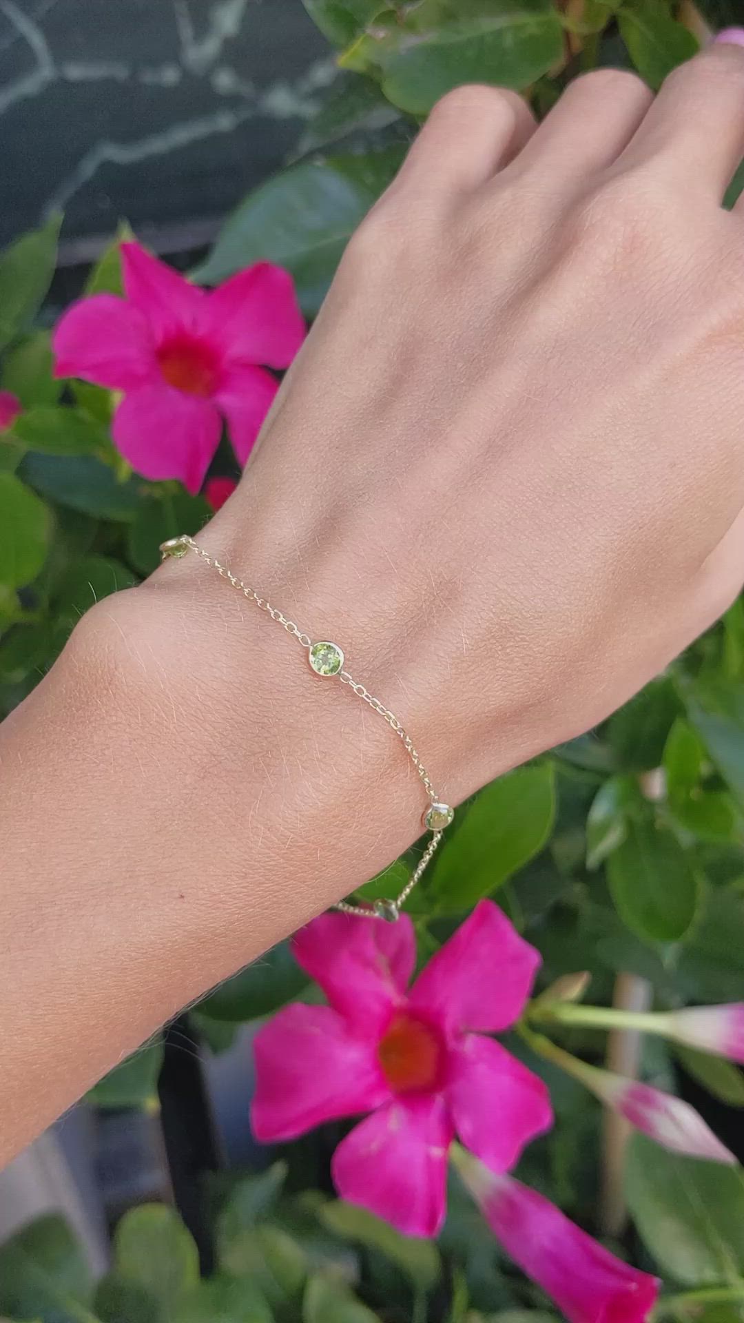 1.50 Ct.Tw. Peridot Tennis/Line Bracelet, 14K Yellow Gold Size Video