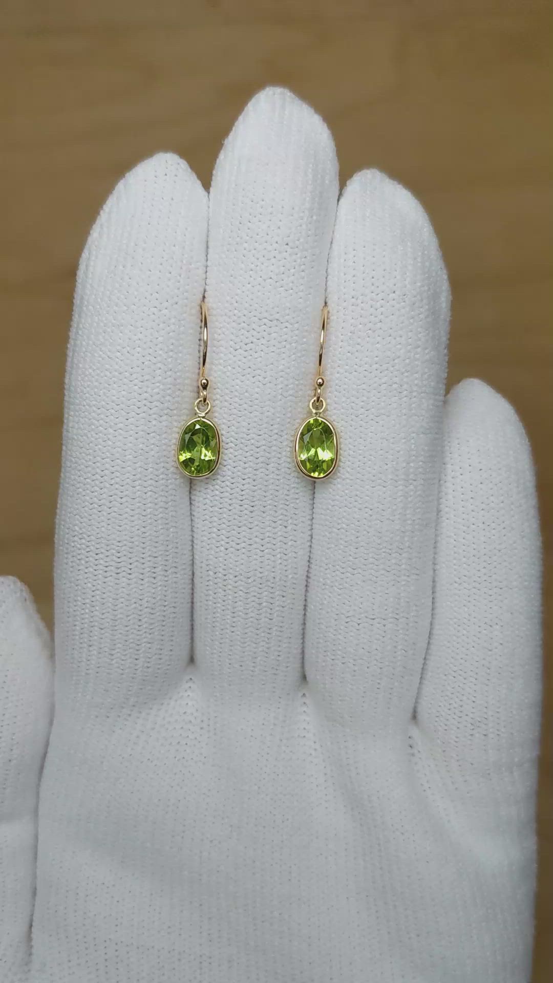 1.75&nbsp;Ct.Tw.Total Carat Weight Green Peridot Bezel Earrings, 14K Yellow Gold Size Video